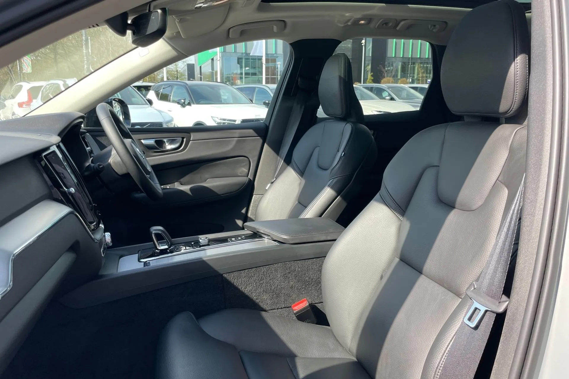 Volvo XC60 thumbnail image number 27