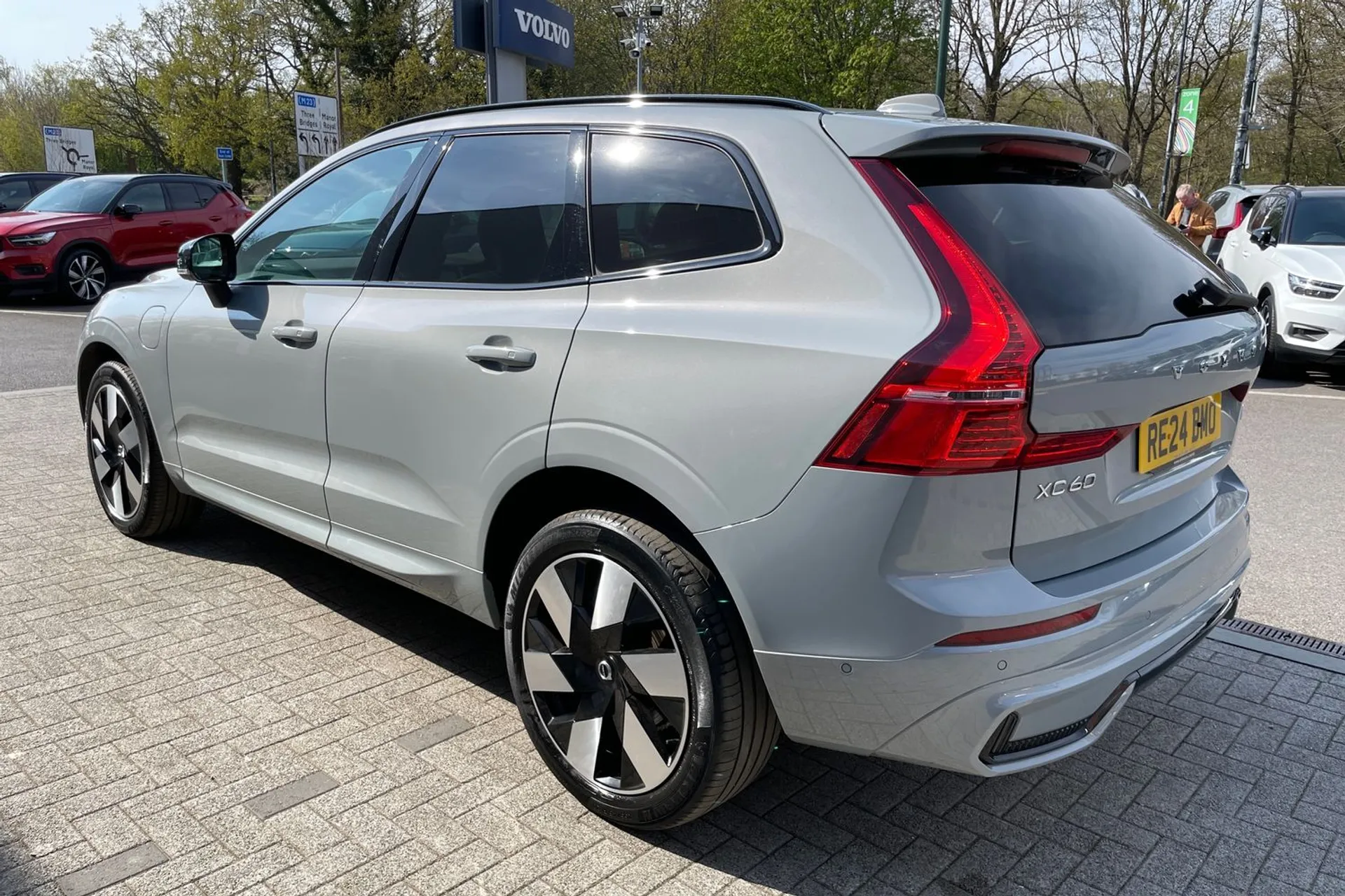 Volvo XC60 thumbnail image number 9
