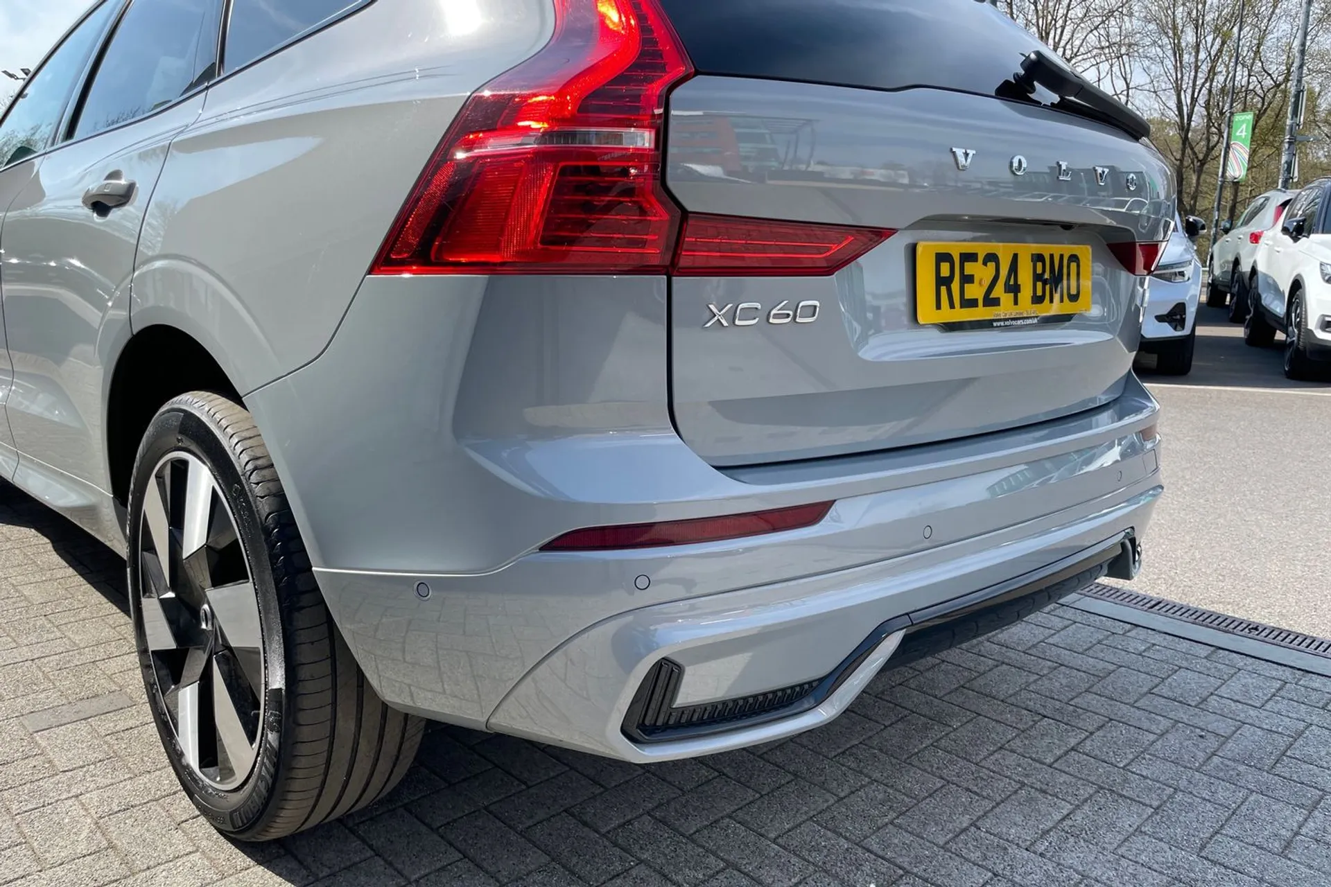 Volvo XC60 thumbnail image number 17
