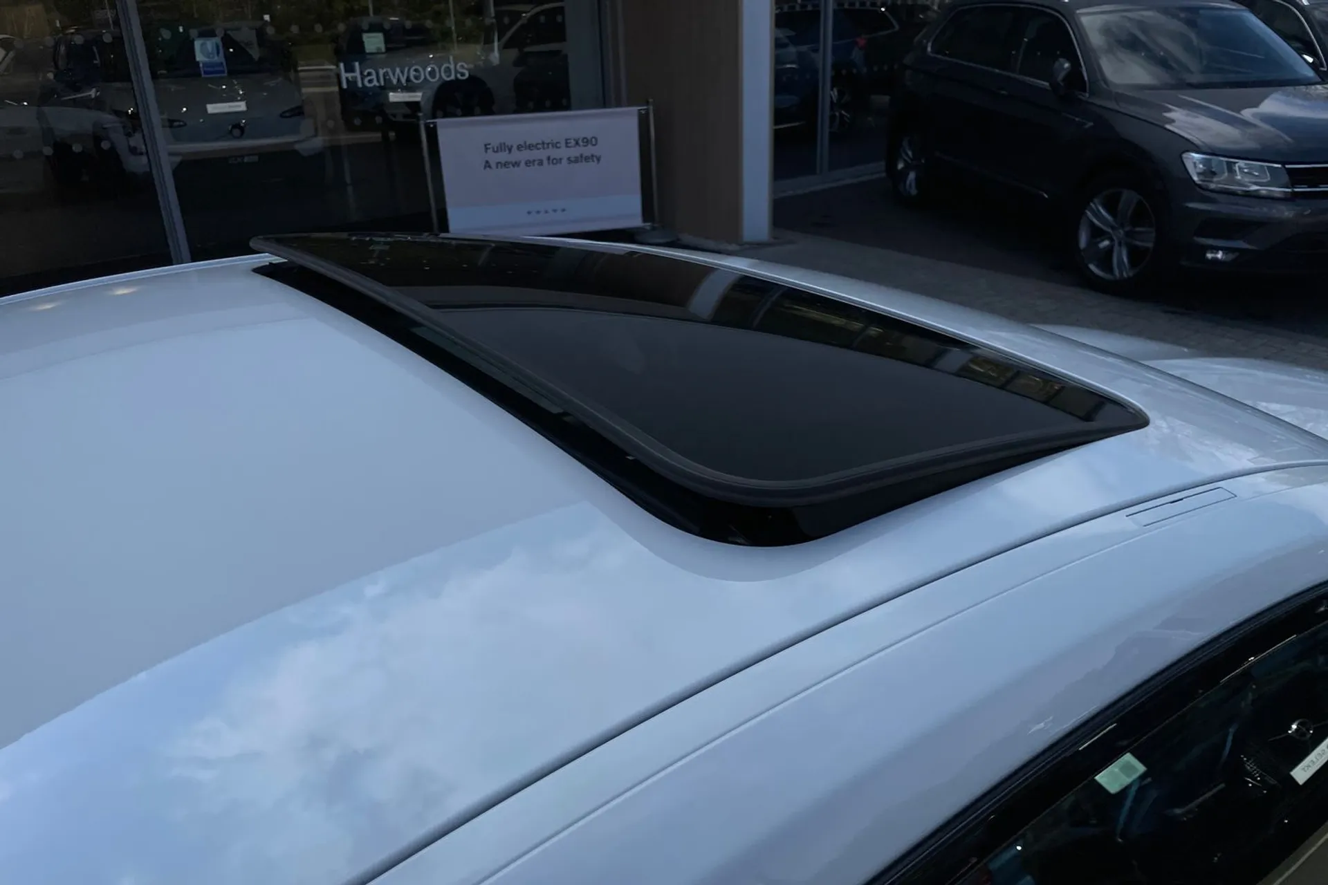 BMW M2 thumbnail image number 19