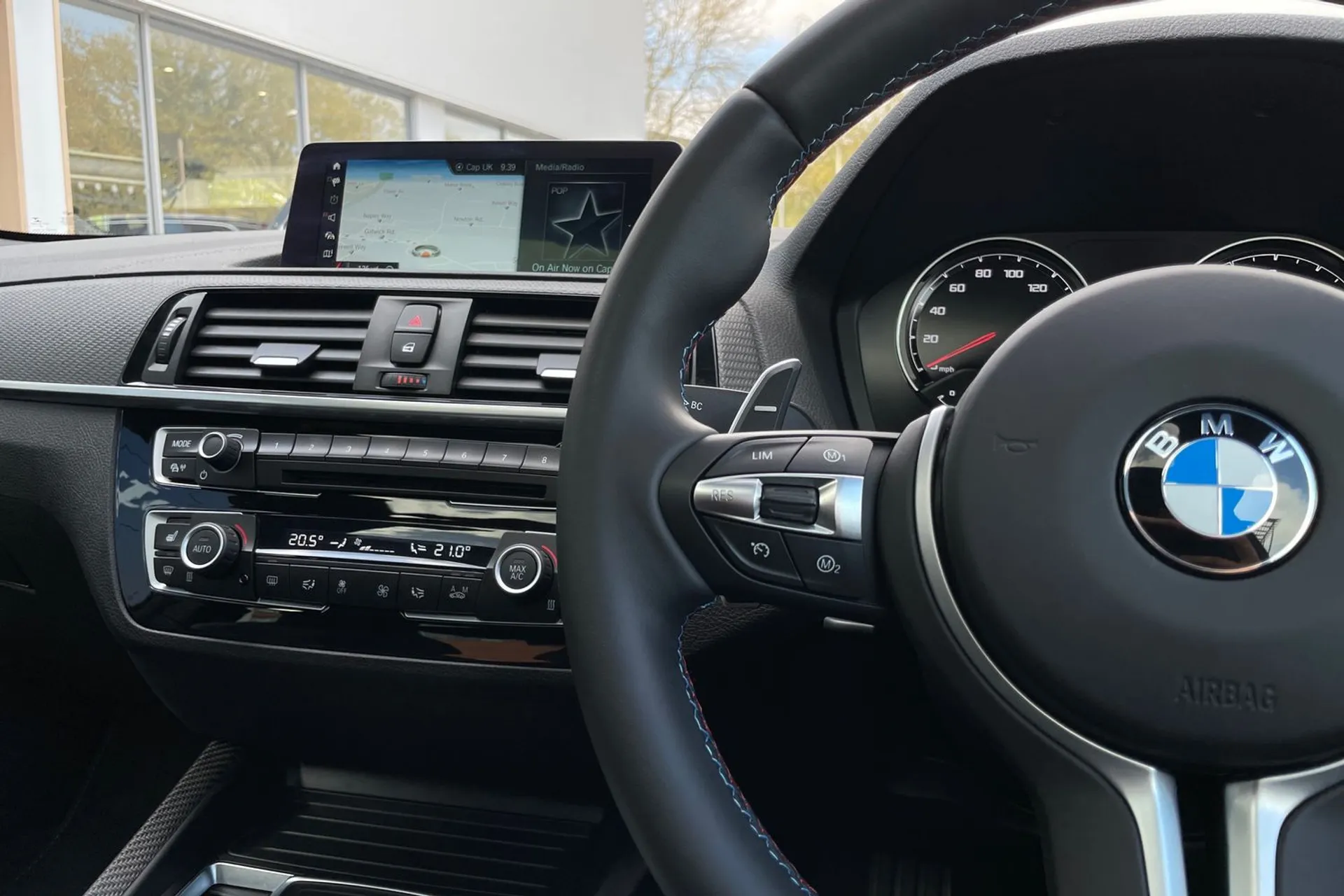 BMW M2 thumbnail image number 42