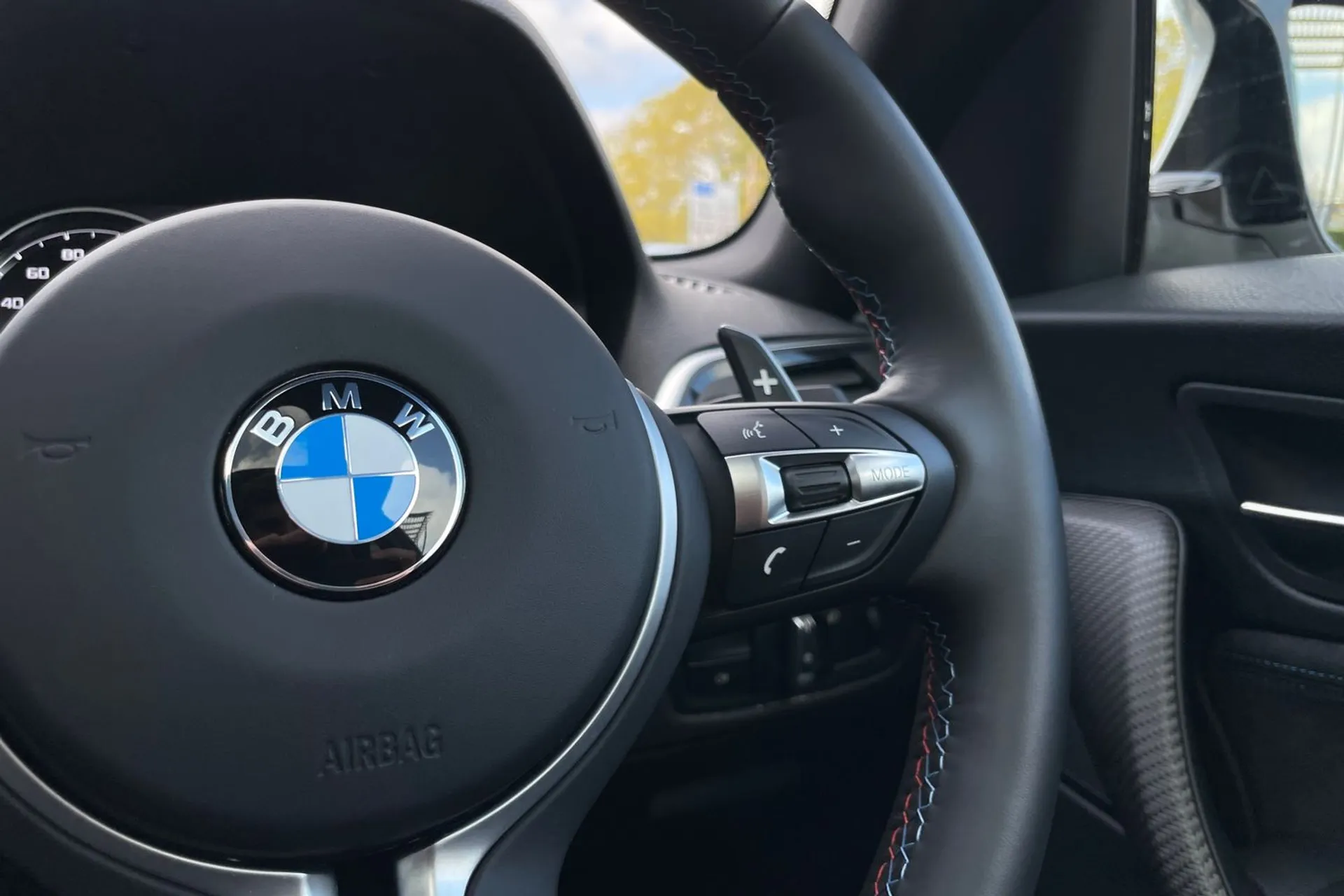 BMW M2 thumbnail image number 43