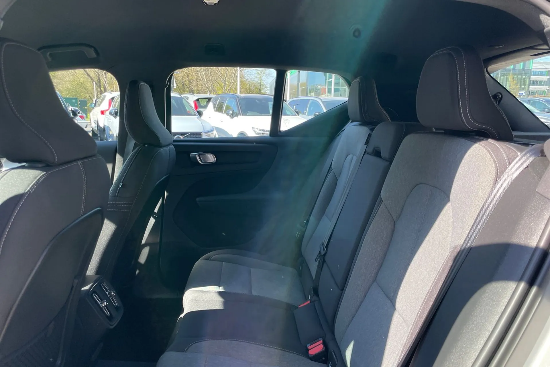 Volvo XC40 thumbnail image number 29