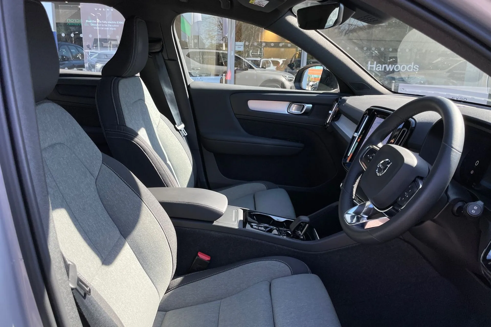 Volvo XC40 thumbnail image number 25