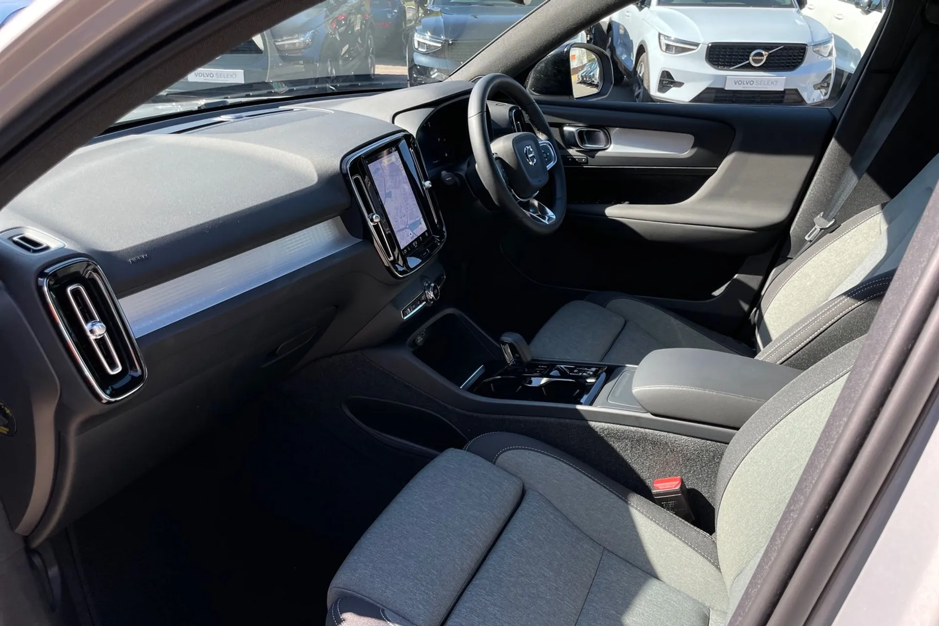 Volvo XC40 thumbnail image number 26