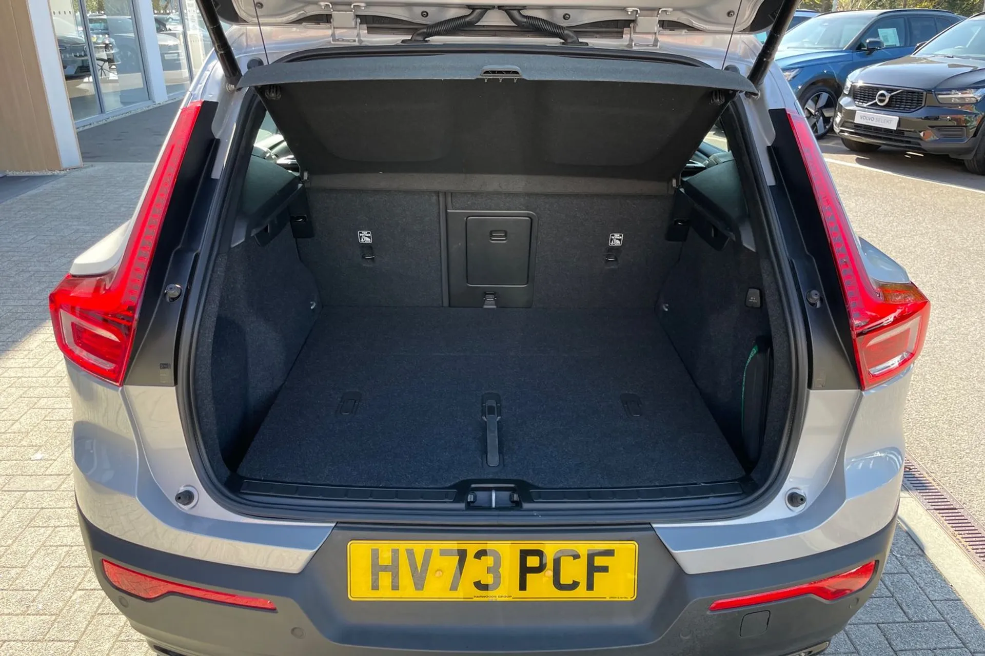 Volvo XC40 thumbnail image number 19