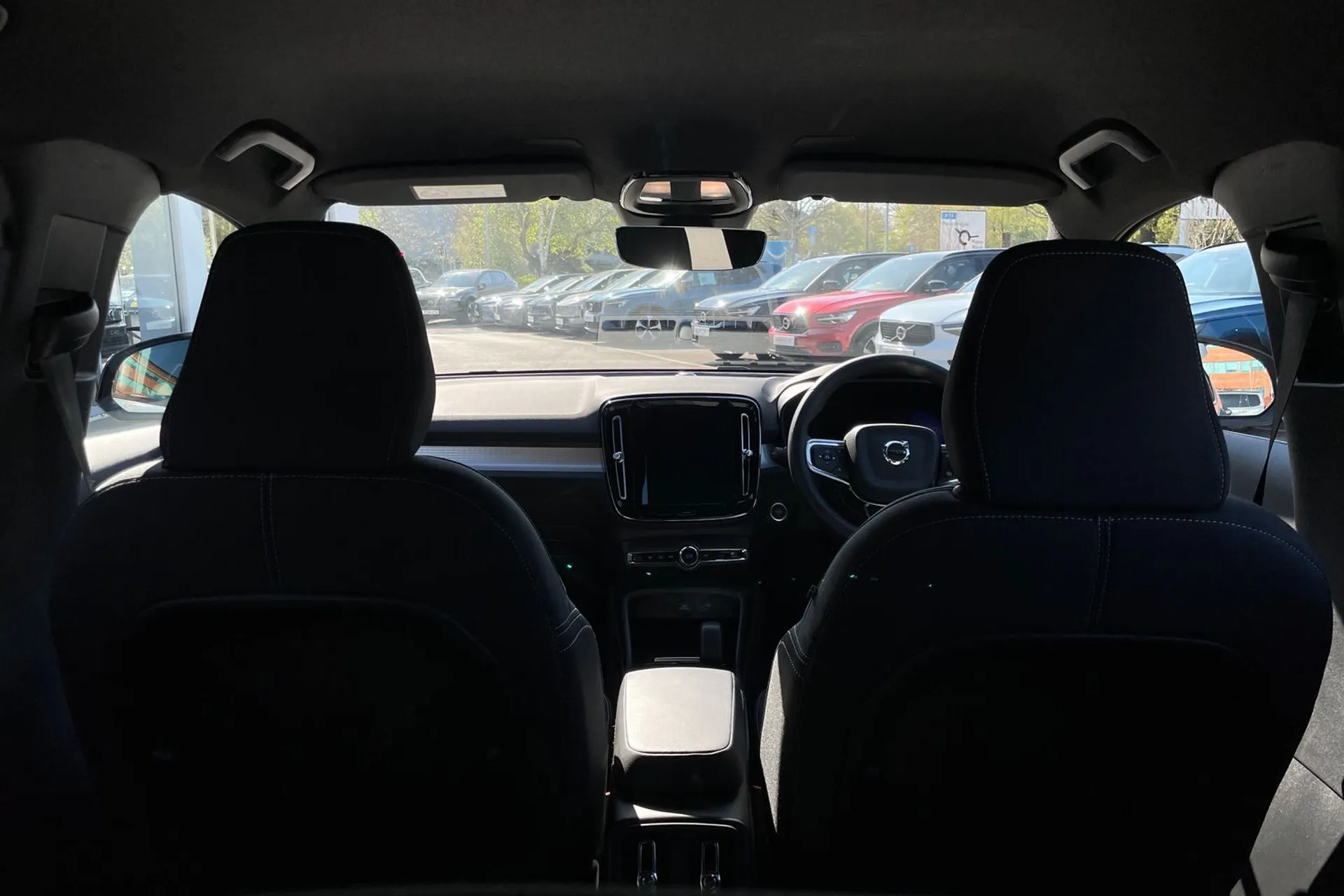 Volvo XC40 thumbnail image number 21
