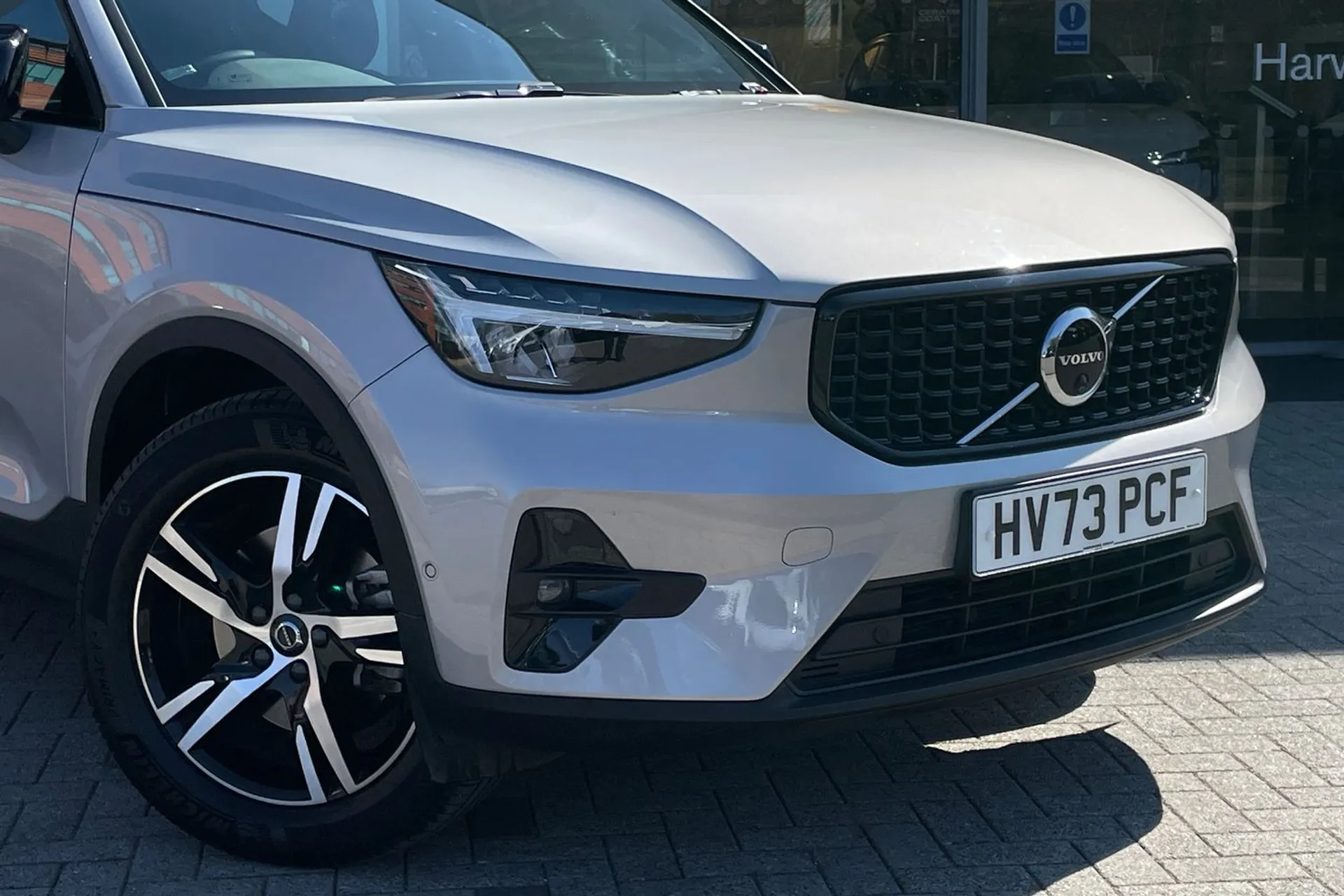 Volvo XC40 thumbnail image number 6