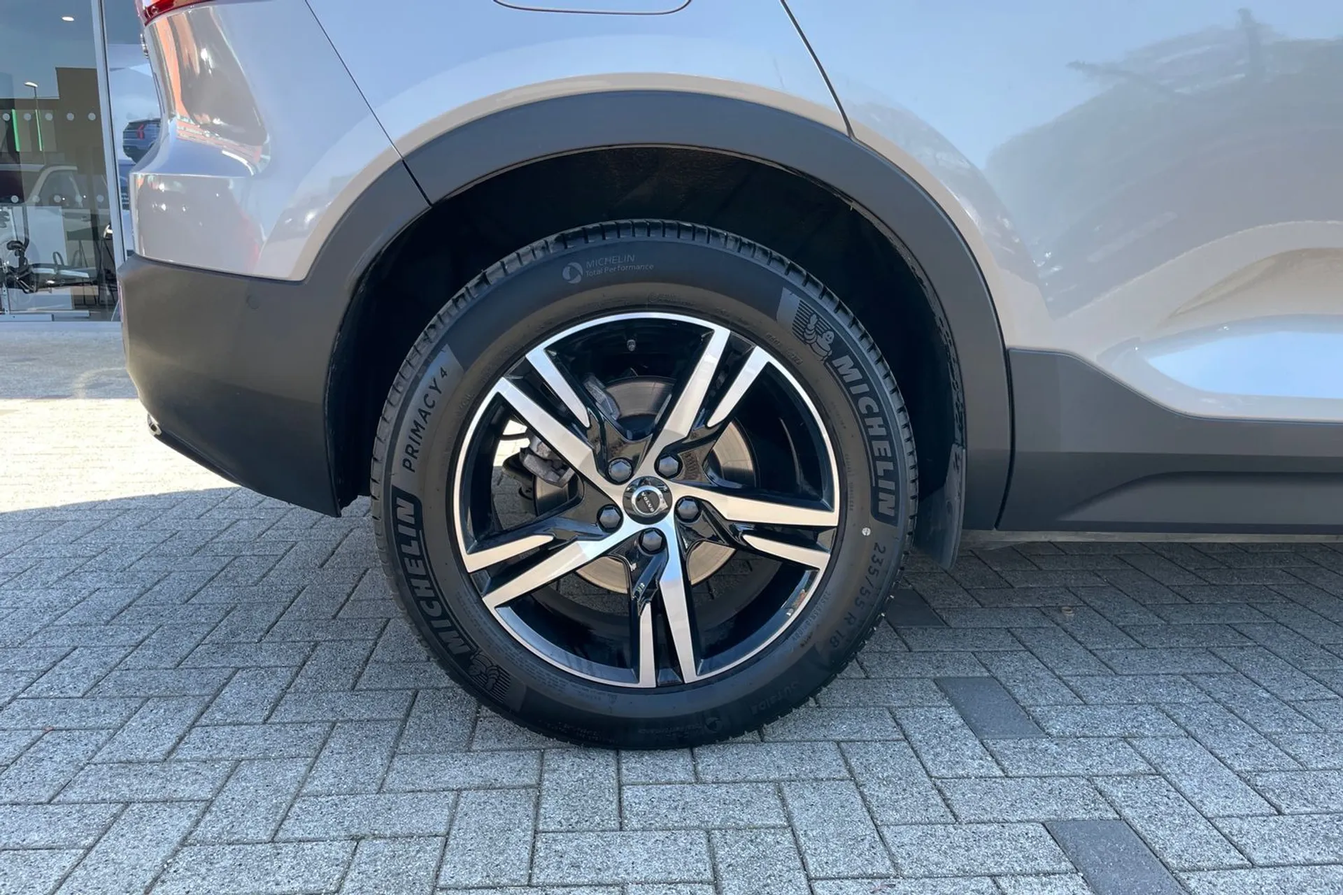 Volvo XC40 thumbnail image number 13