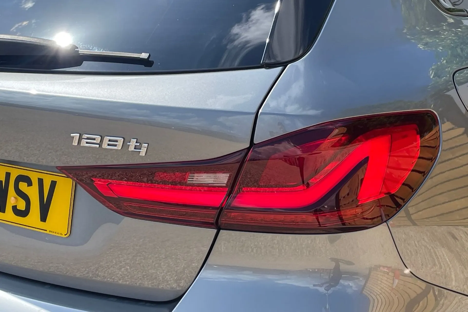 BMW 1 SERIES thumbnail image number 22