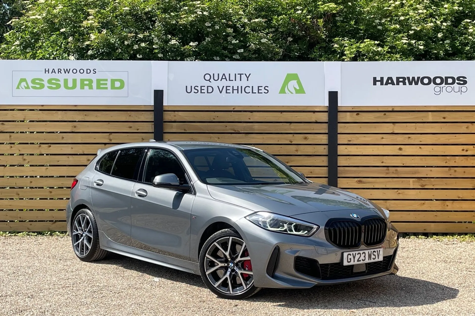 BMW 1 SERIES focused image