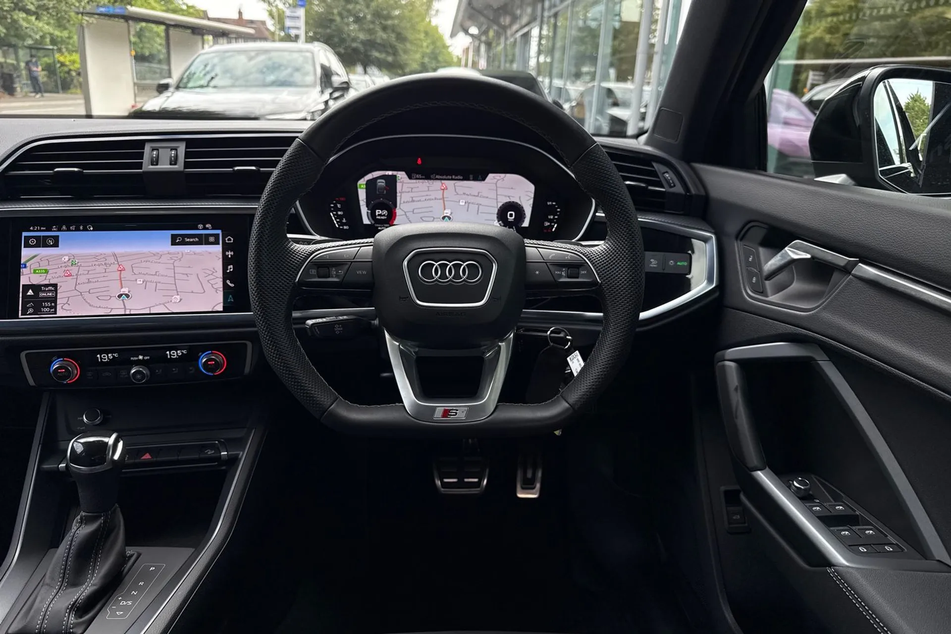 Audi Q3 thumbnail image number 34