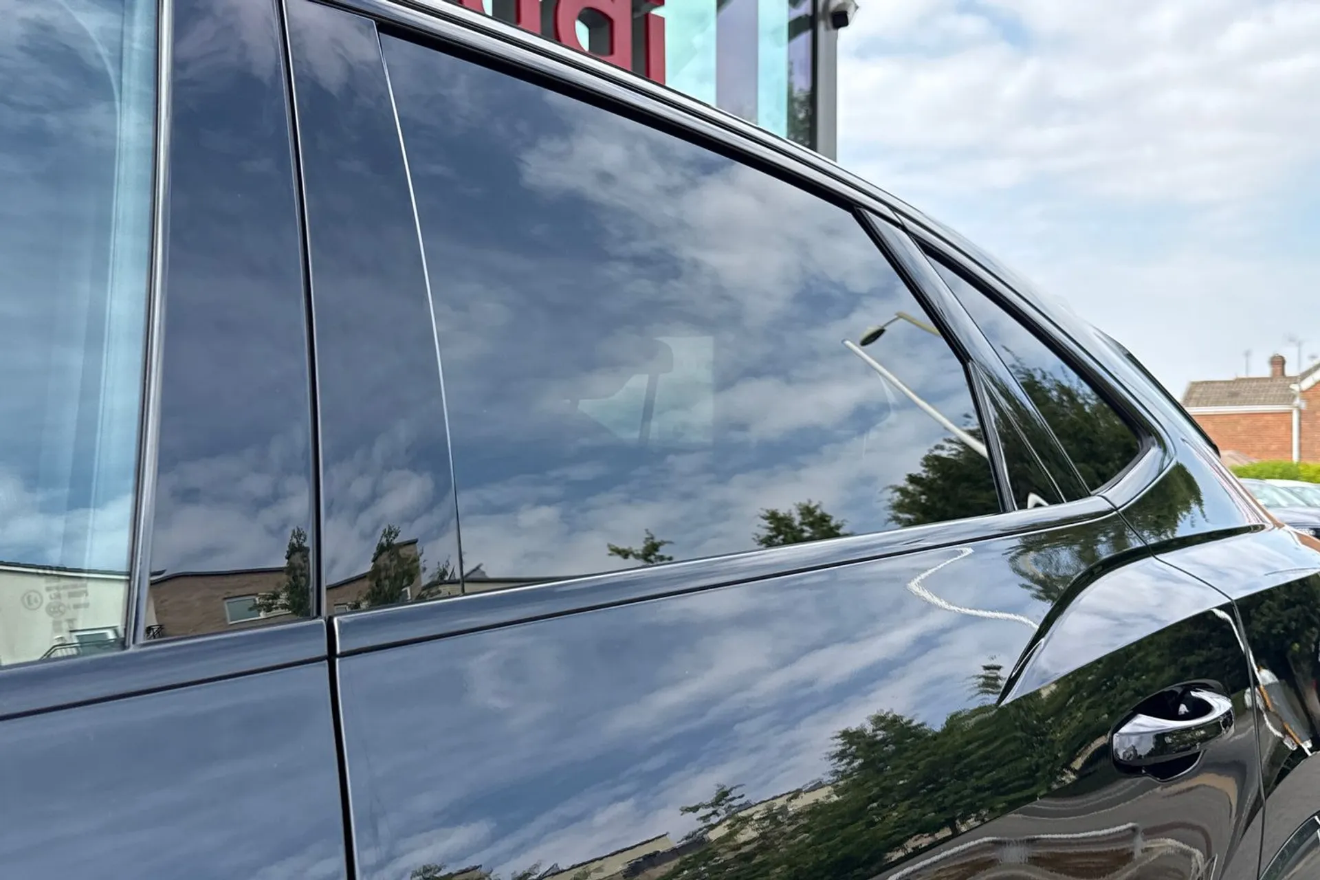 Audi Q3 thumbnail image number 13