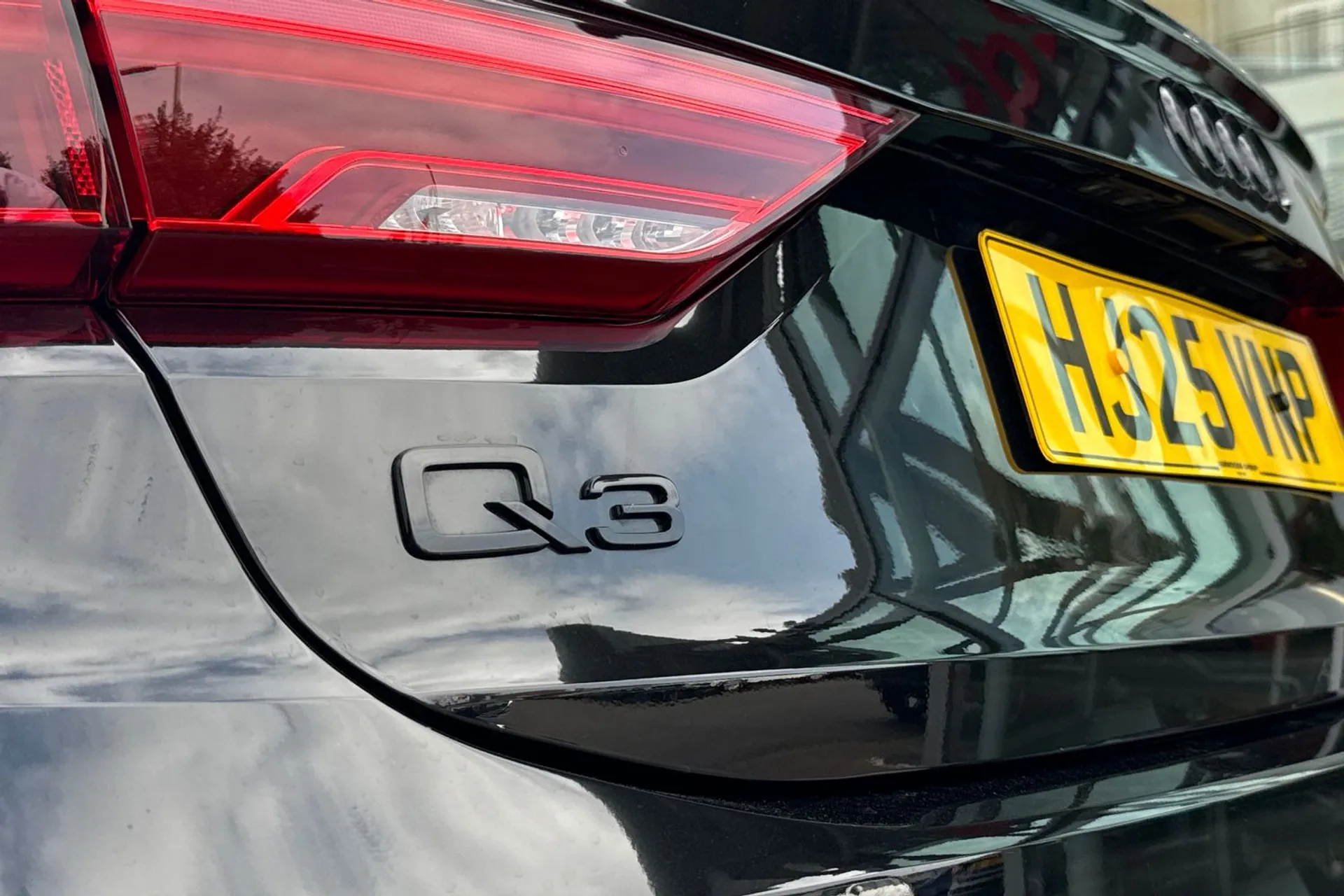 Audi Q3 thumbnail image number 47