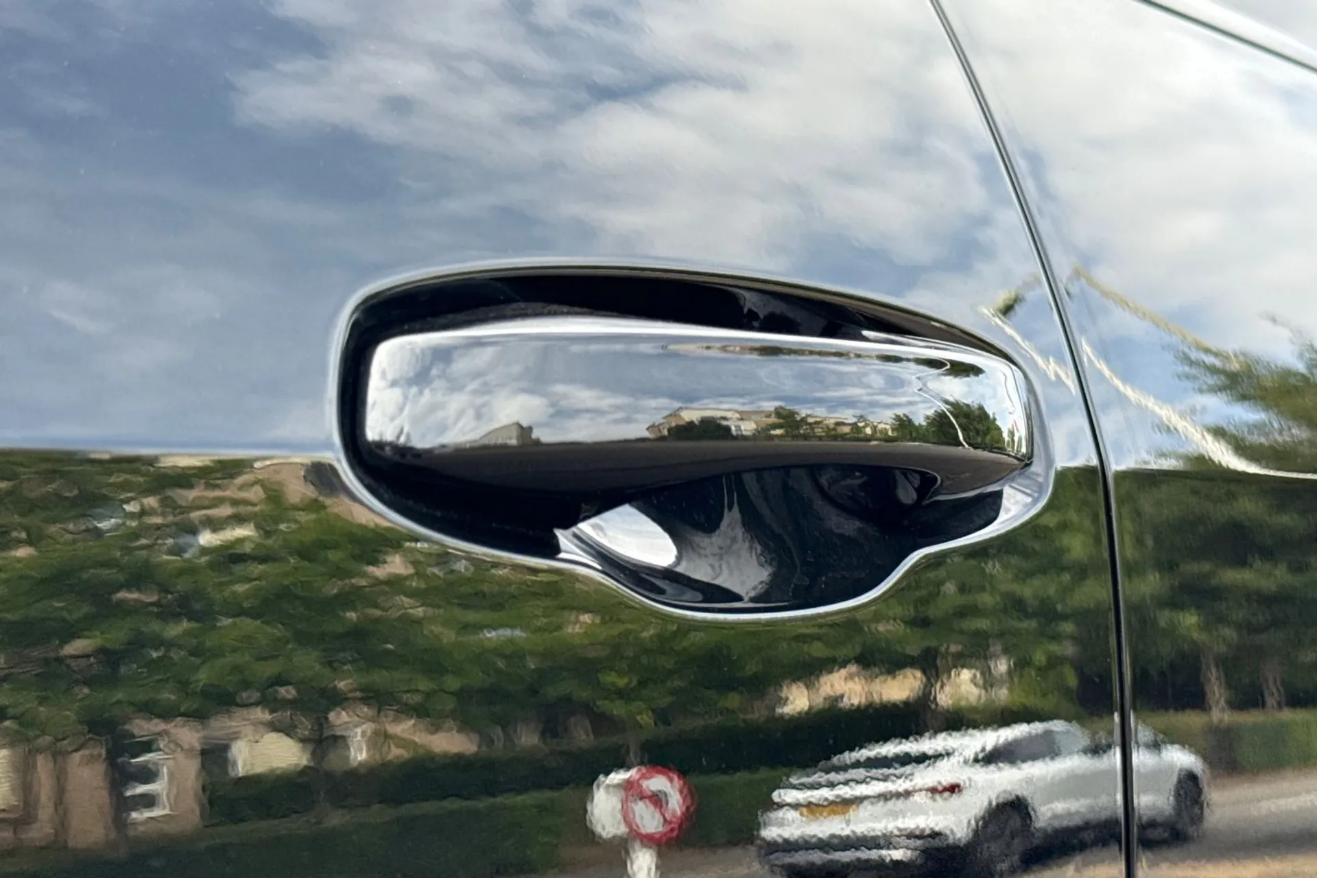 Audi Q3 thumbnail image number 15