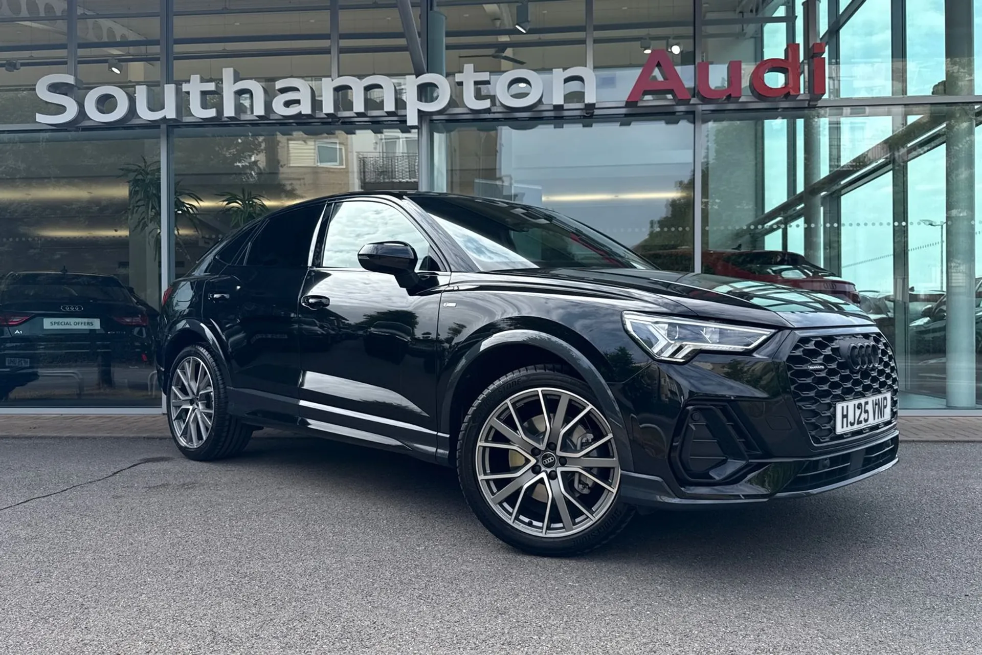 Audi Q3 focused image