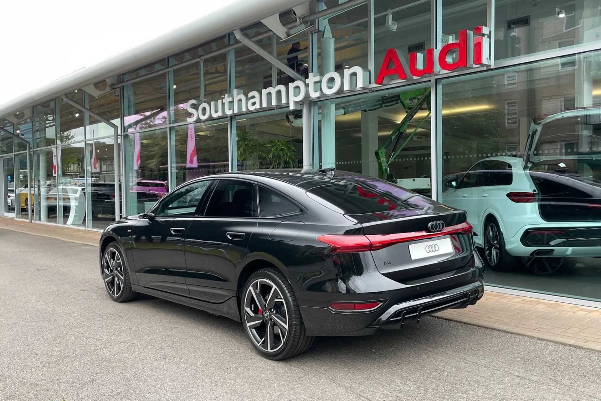 Audi A6 e-tron Sportback thumbnail image number 7