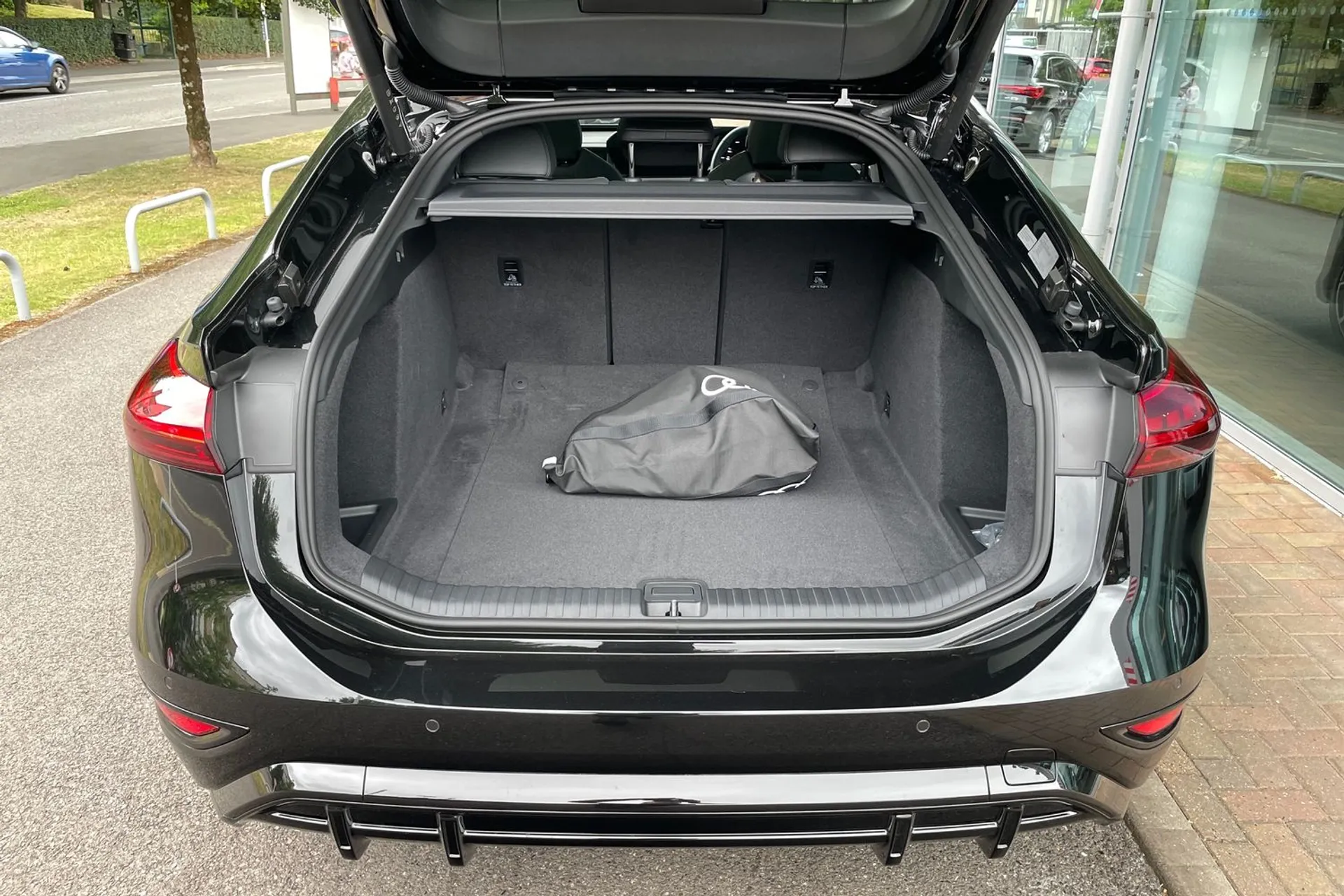 Audi A6 e-tron Sportback thumbnail image number 18