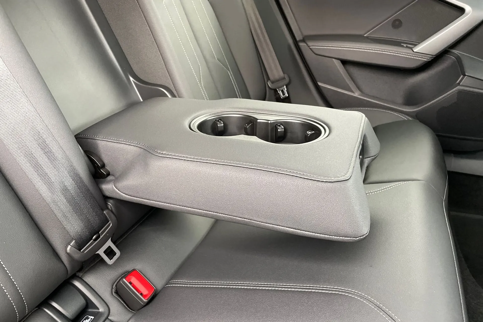 Audi A3 thumbnail image number 26