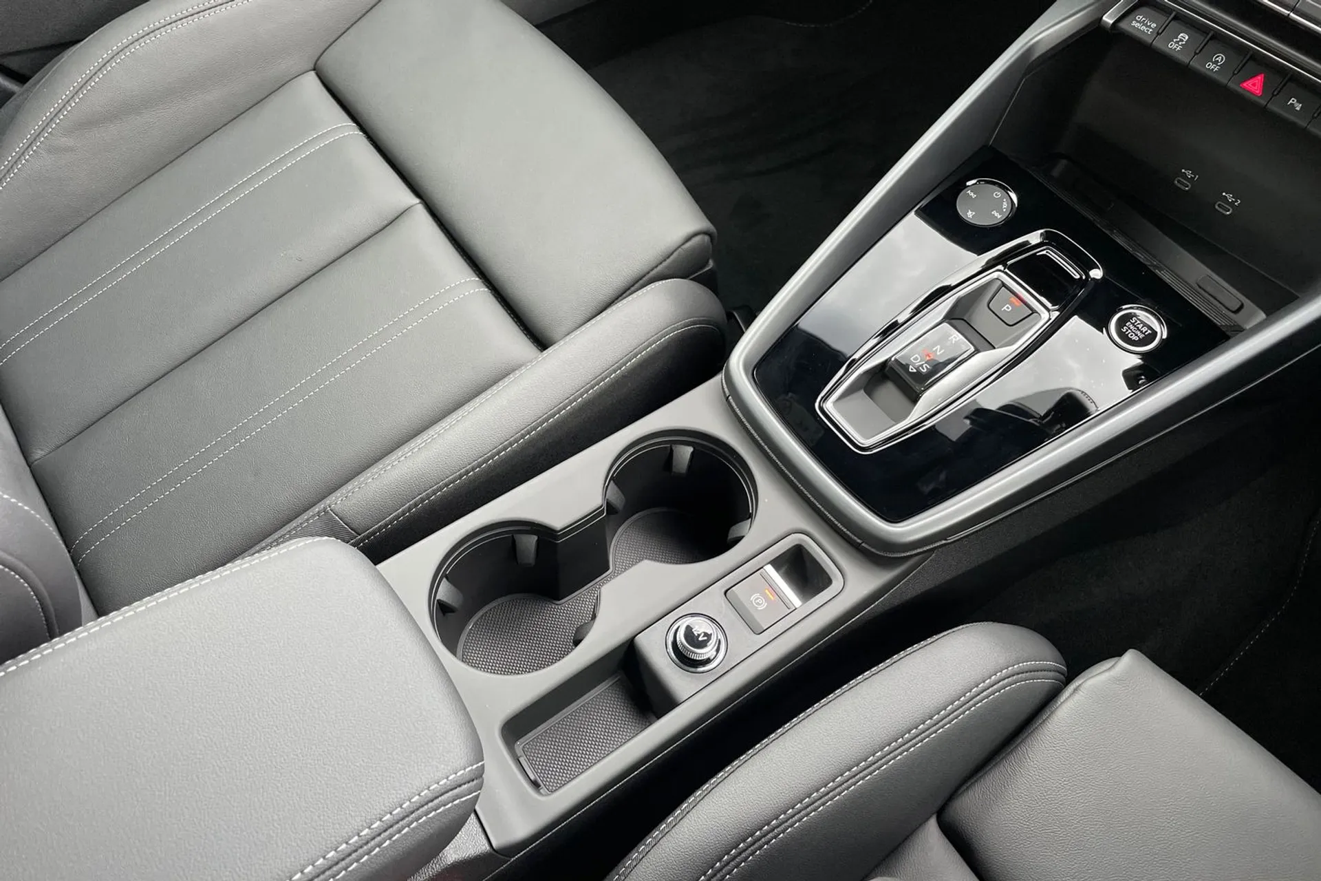 Audi A3 thumbnail image number 33