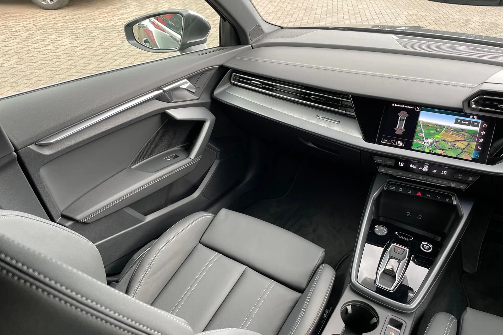 Audi A3 thumbnail image number 40