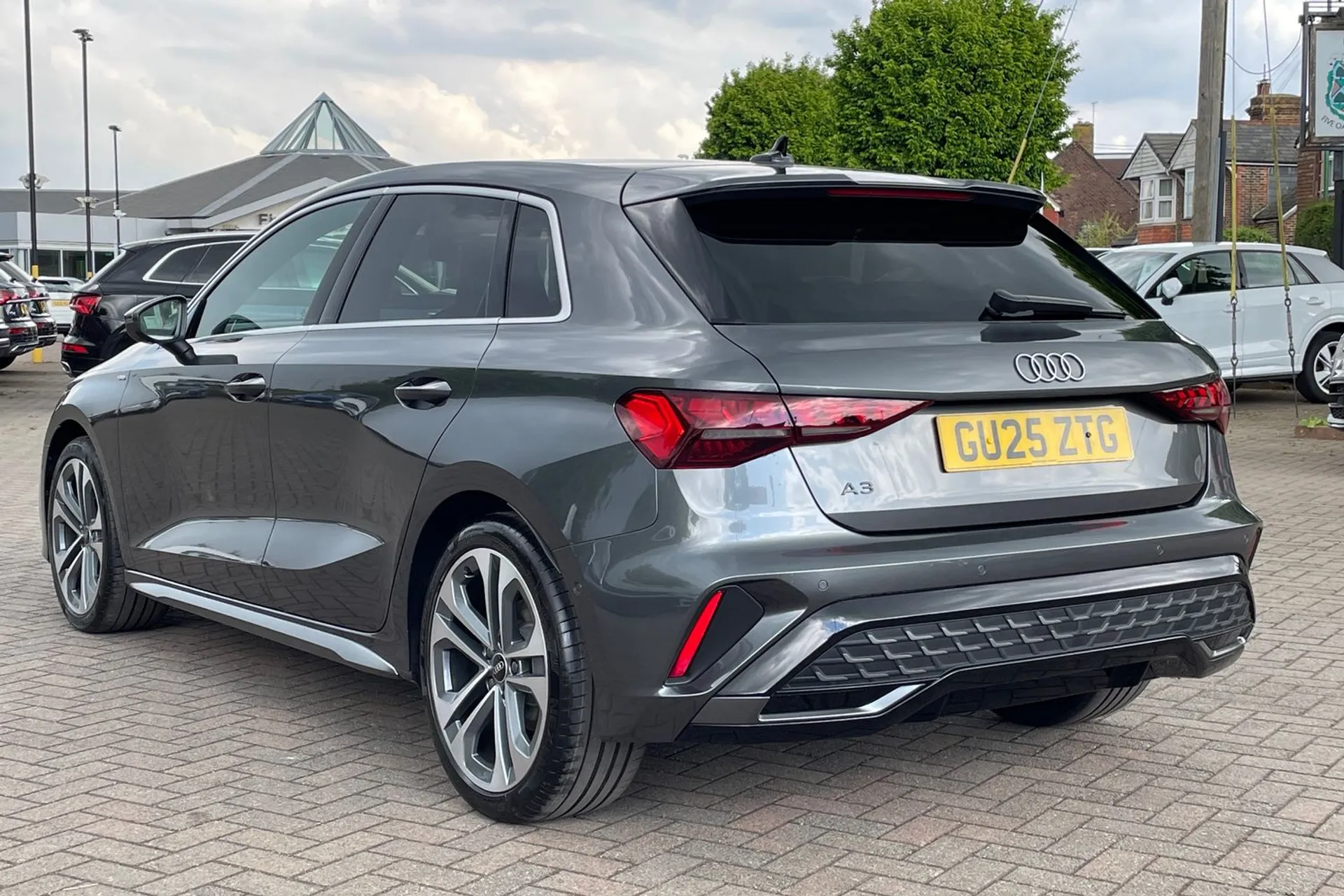 Audi A3 thumbnail image number 12