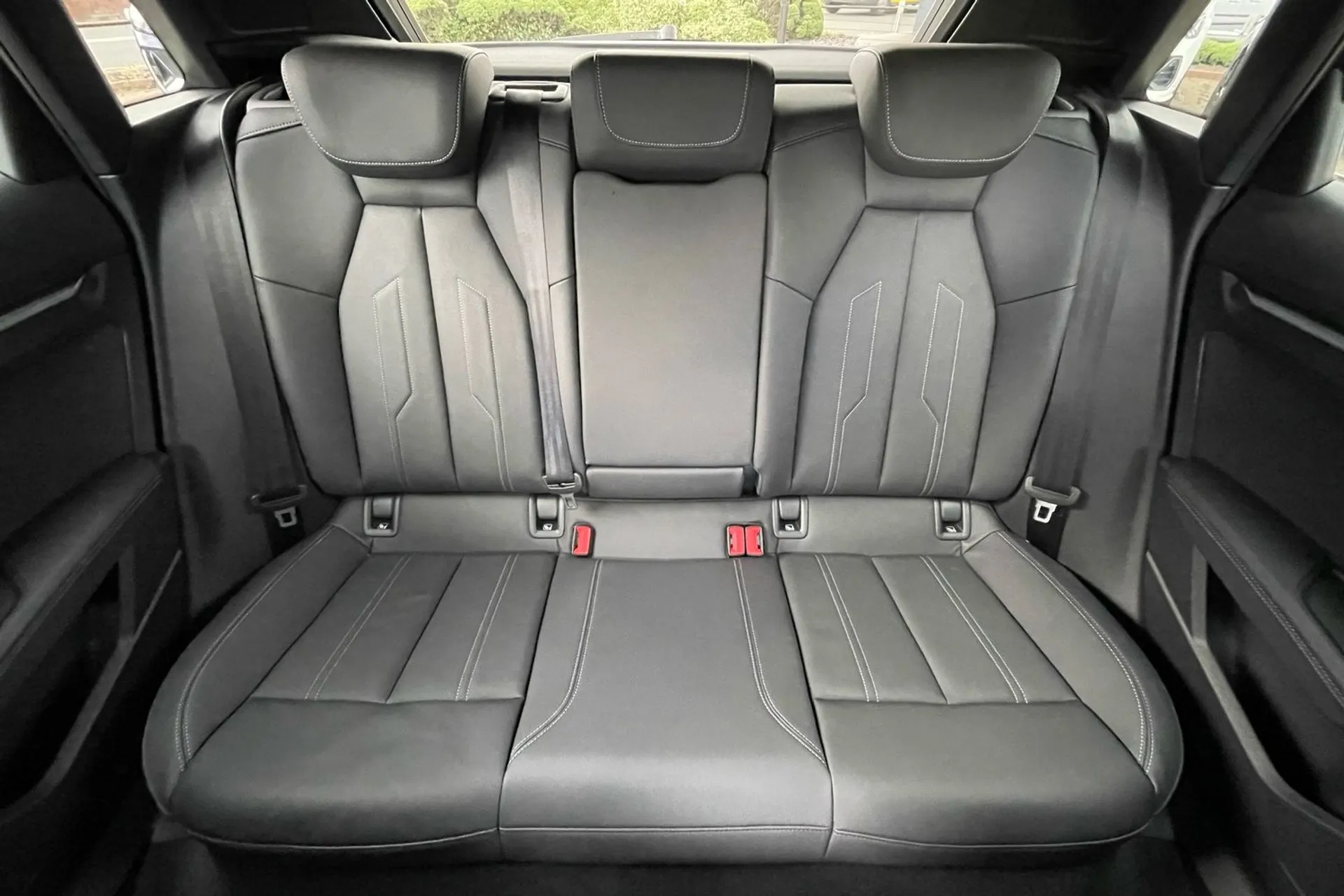 Audi A3 thumbnail image number 43