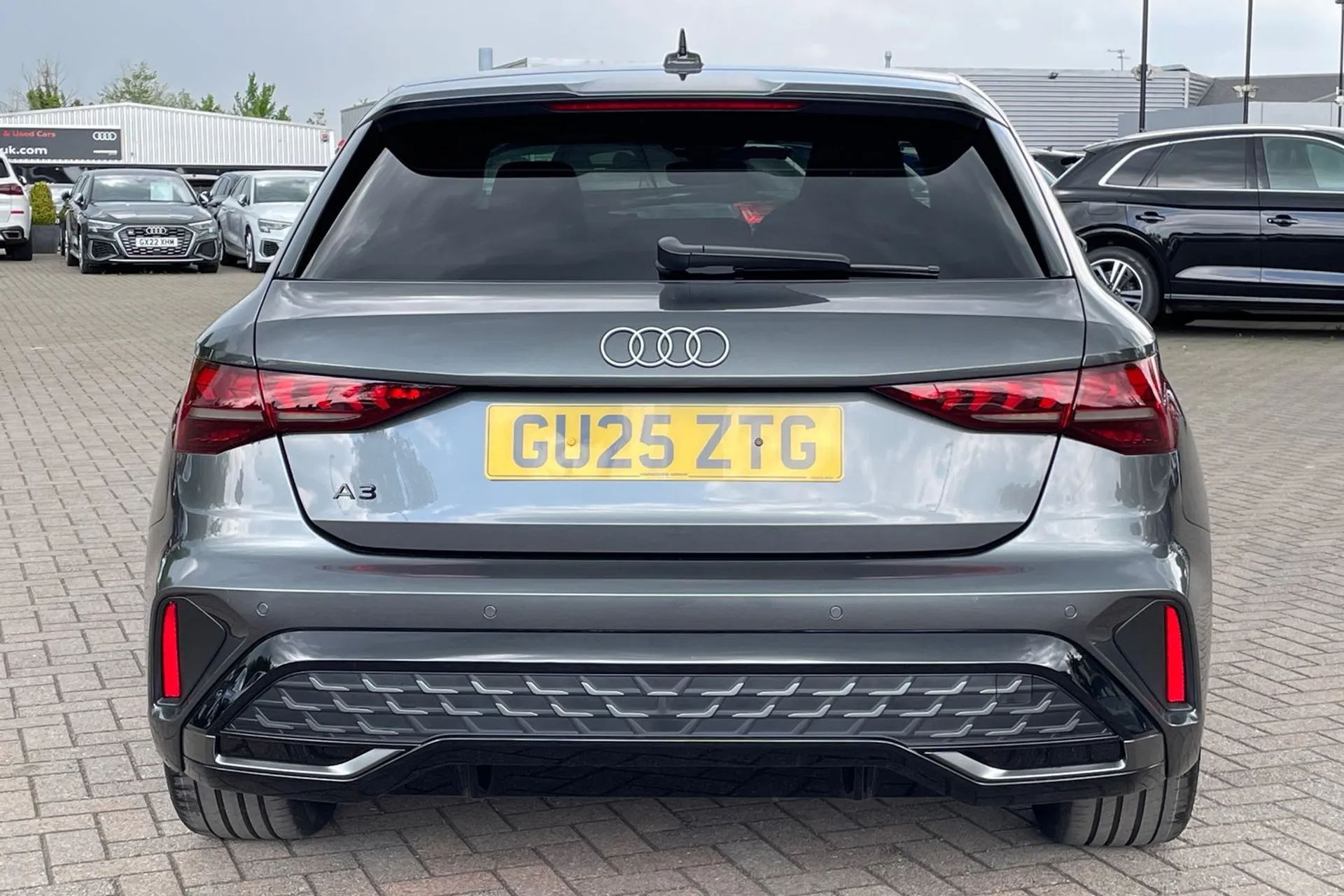 Audi A3 thumbnail image number 11