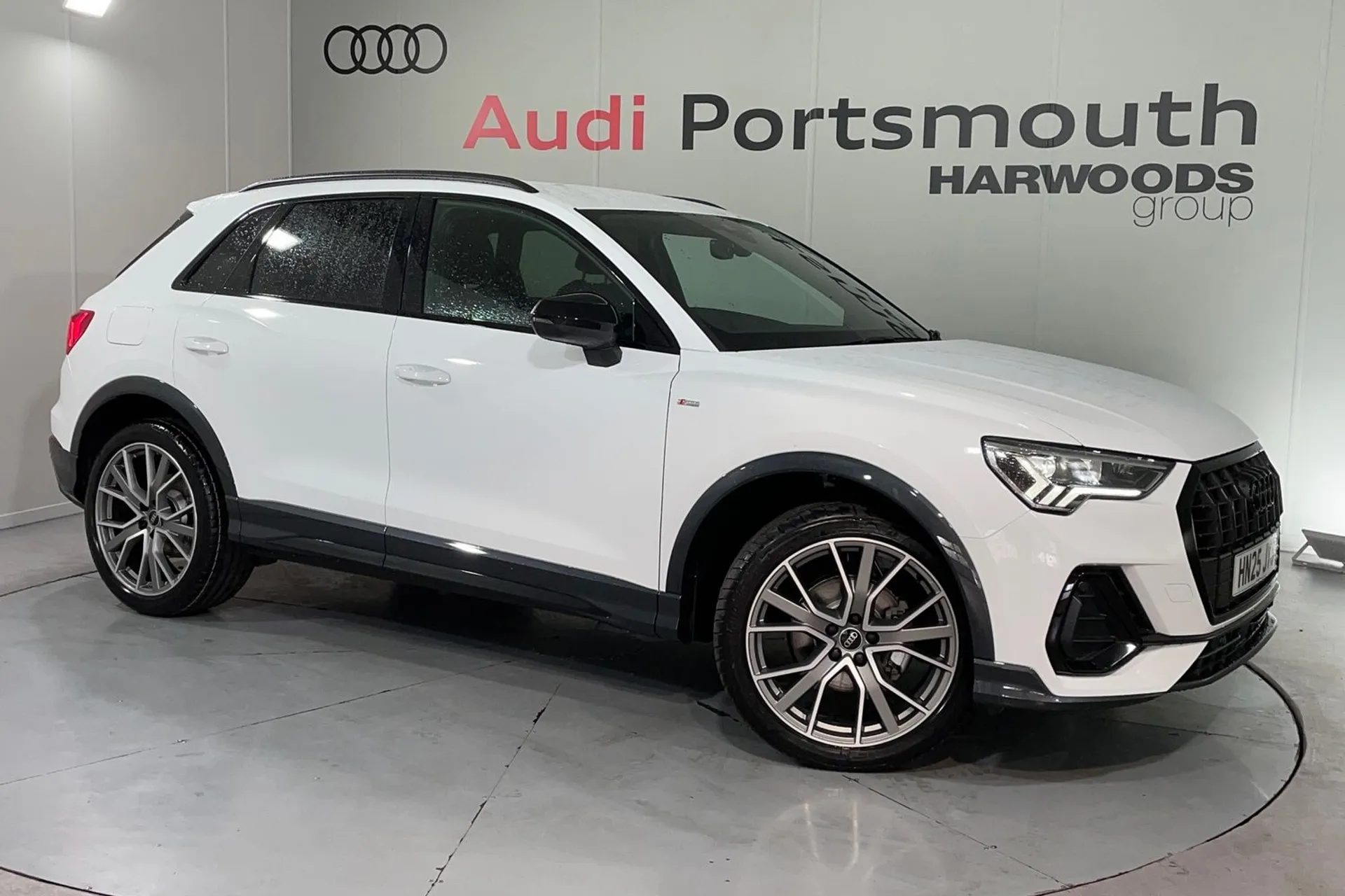 Audi Q3 focused image