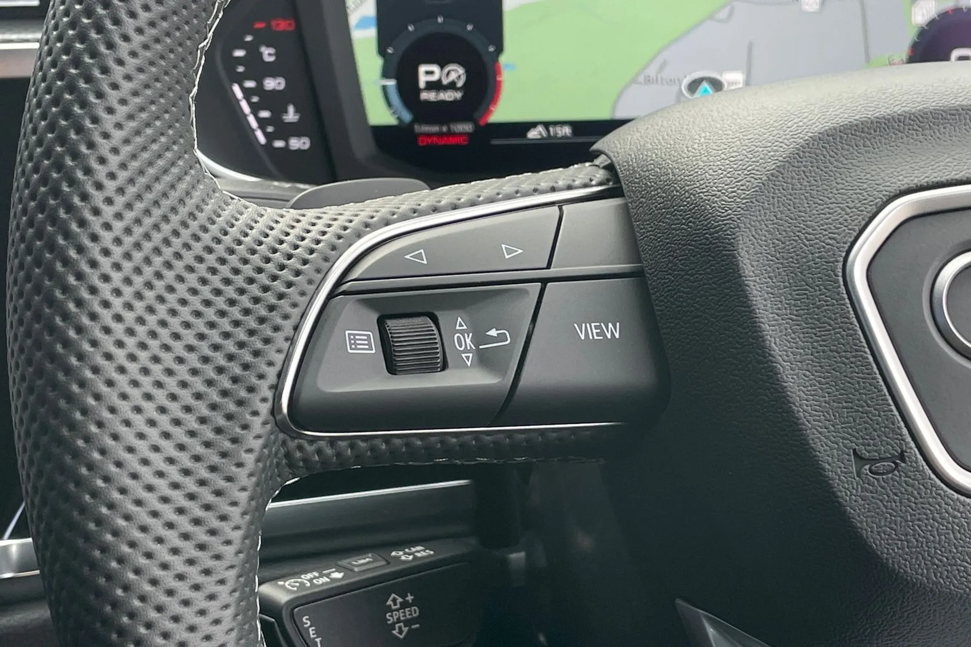 Audi Q3 thumbnail image number 38