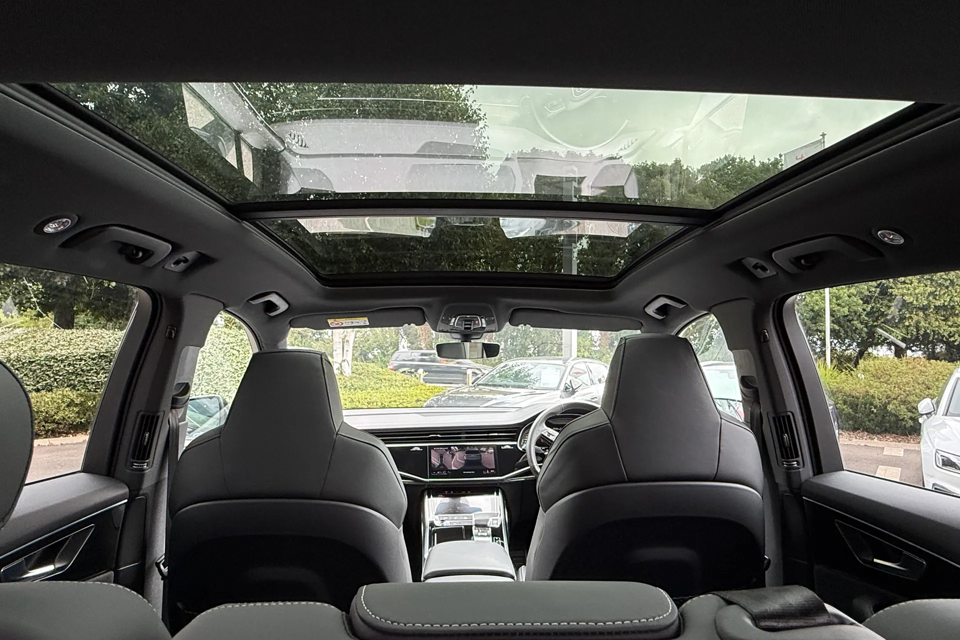 Audi Q7 thumbnail image number 3
