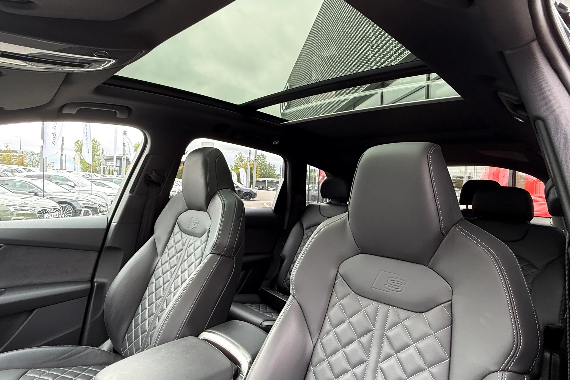 Audi Q7 thumbnail image number 38