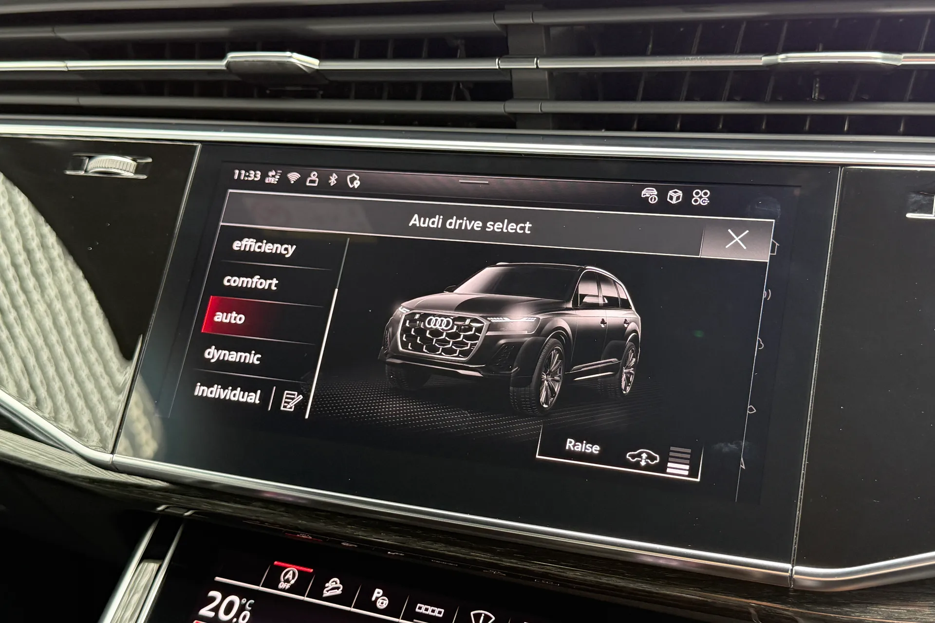 Audi Q7 thumbnail image number 20
