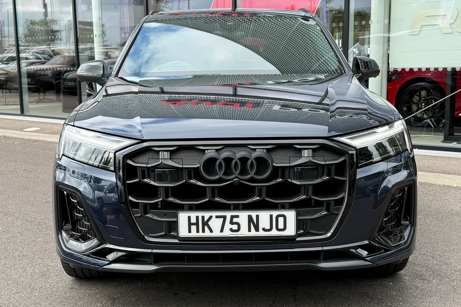 Audi Q7 thumbnail image number 7