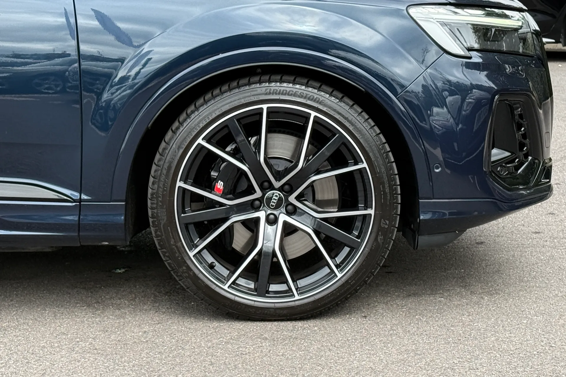 Audi Q7 thumbnail image number 17
