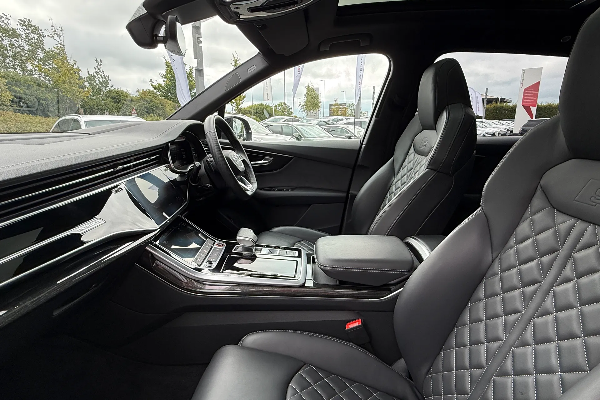 Audi Q7 thumbnail image number 34