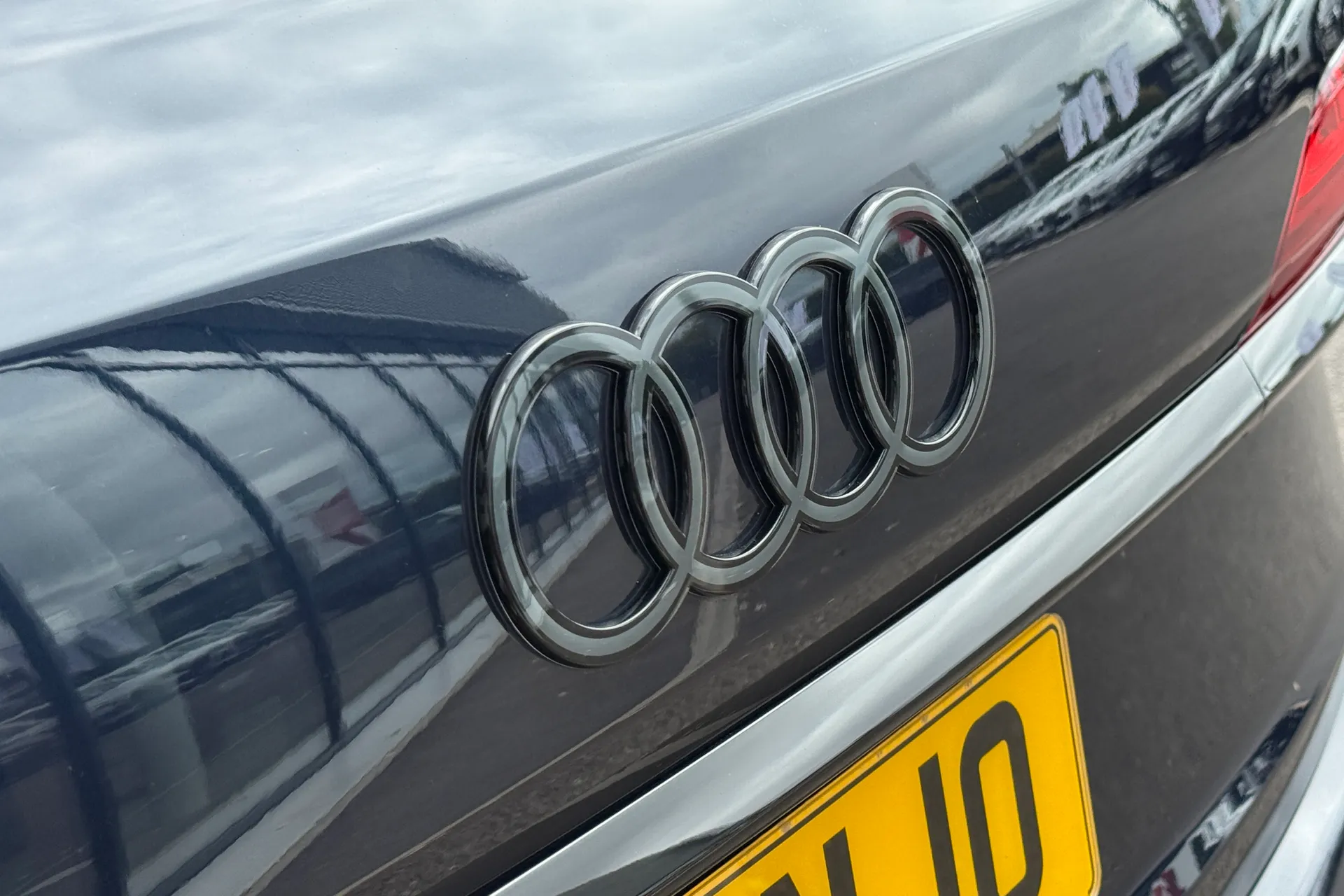 Audi Q7 thumbnail image number 28