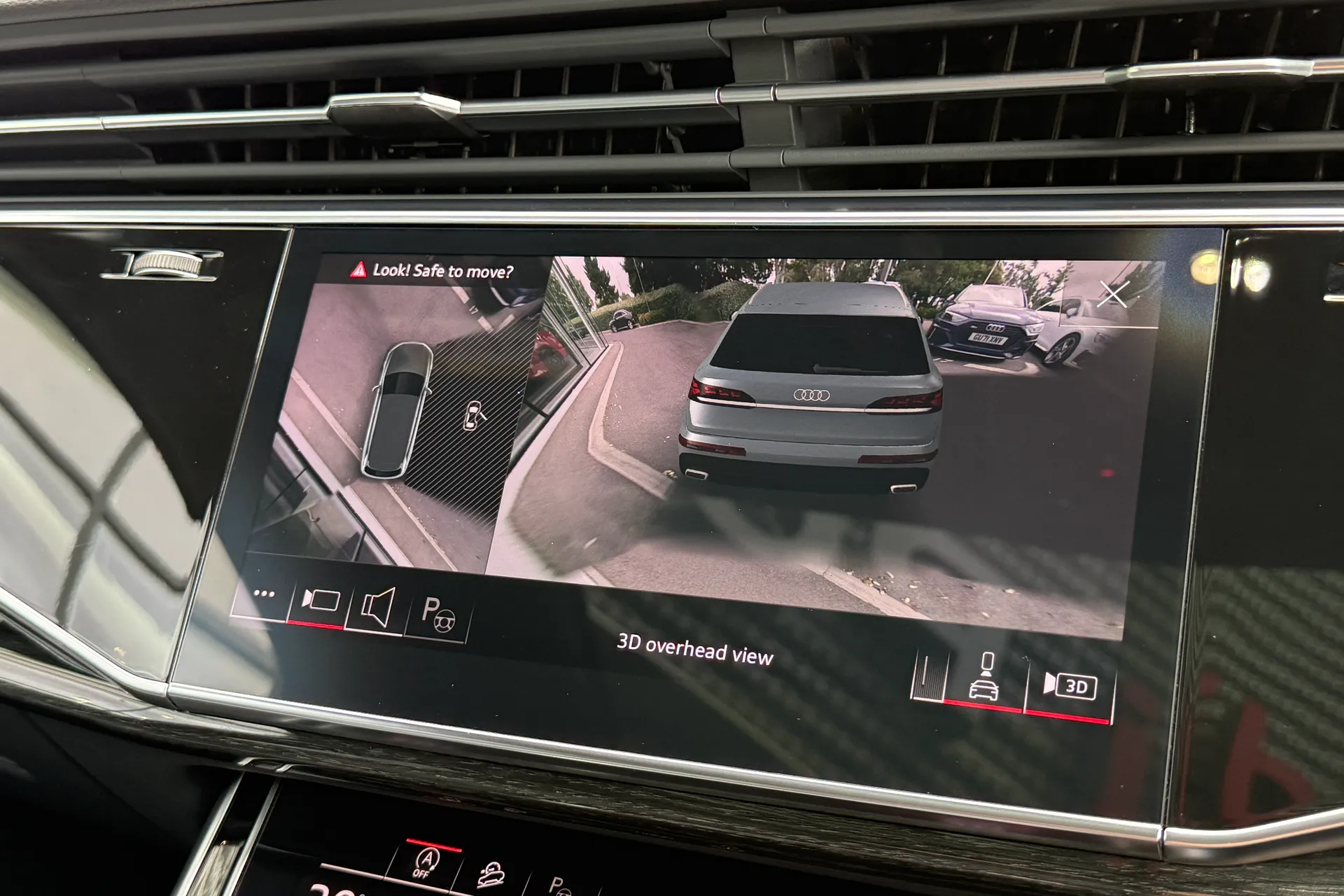 Audi Q7 thumbnail image number 36
