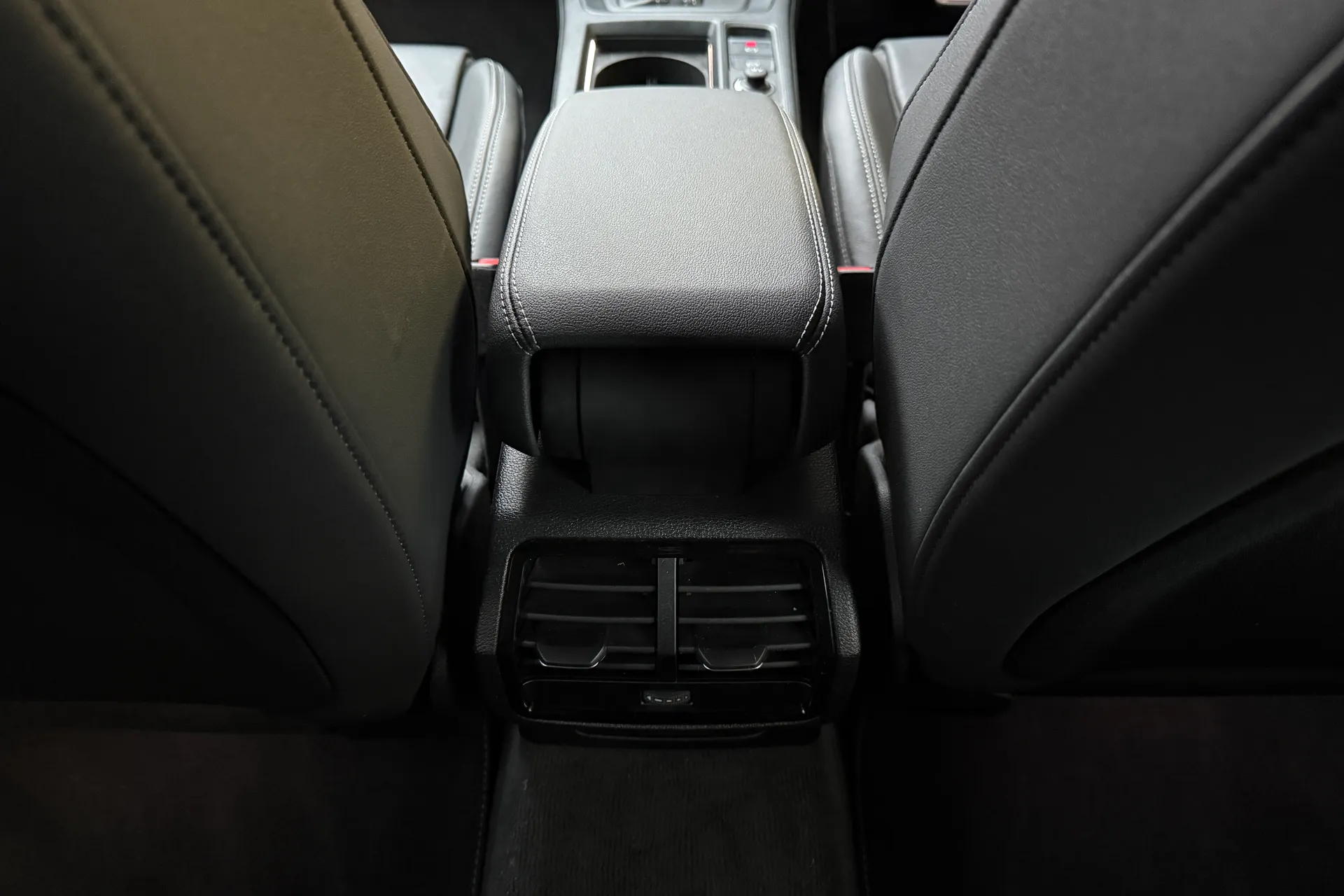 Audi Q3 thumbnail image number 39