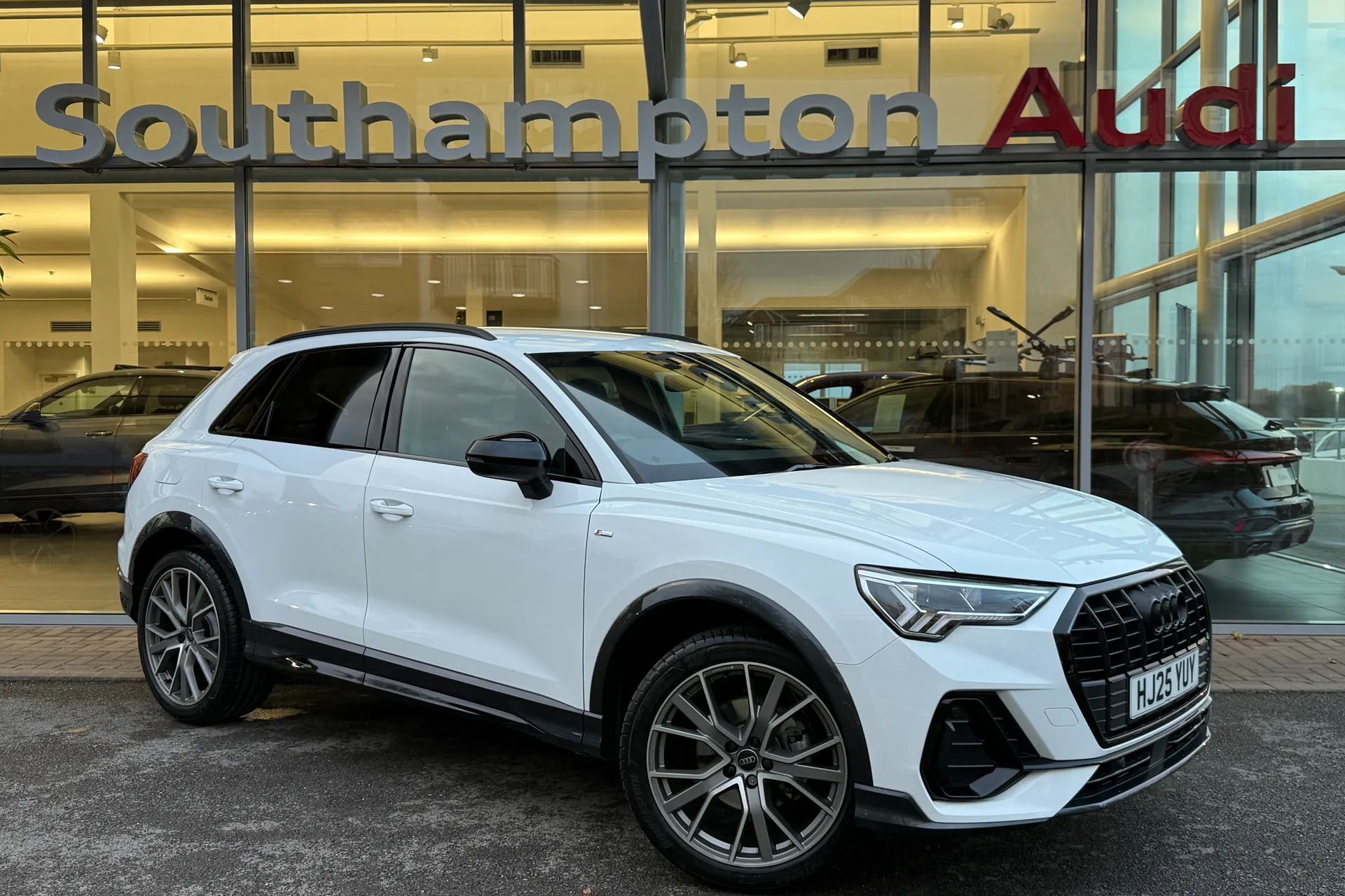 Audi Q3 thumbnail image number 66
