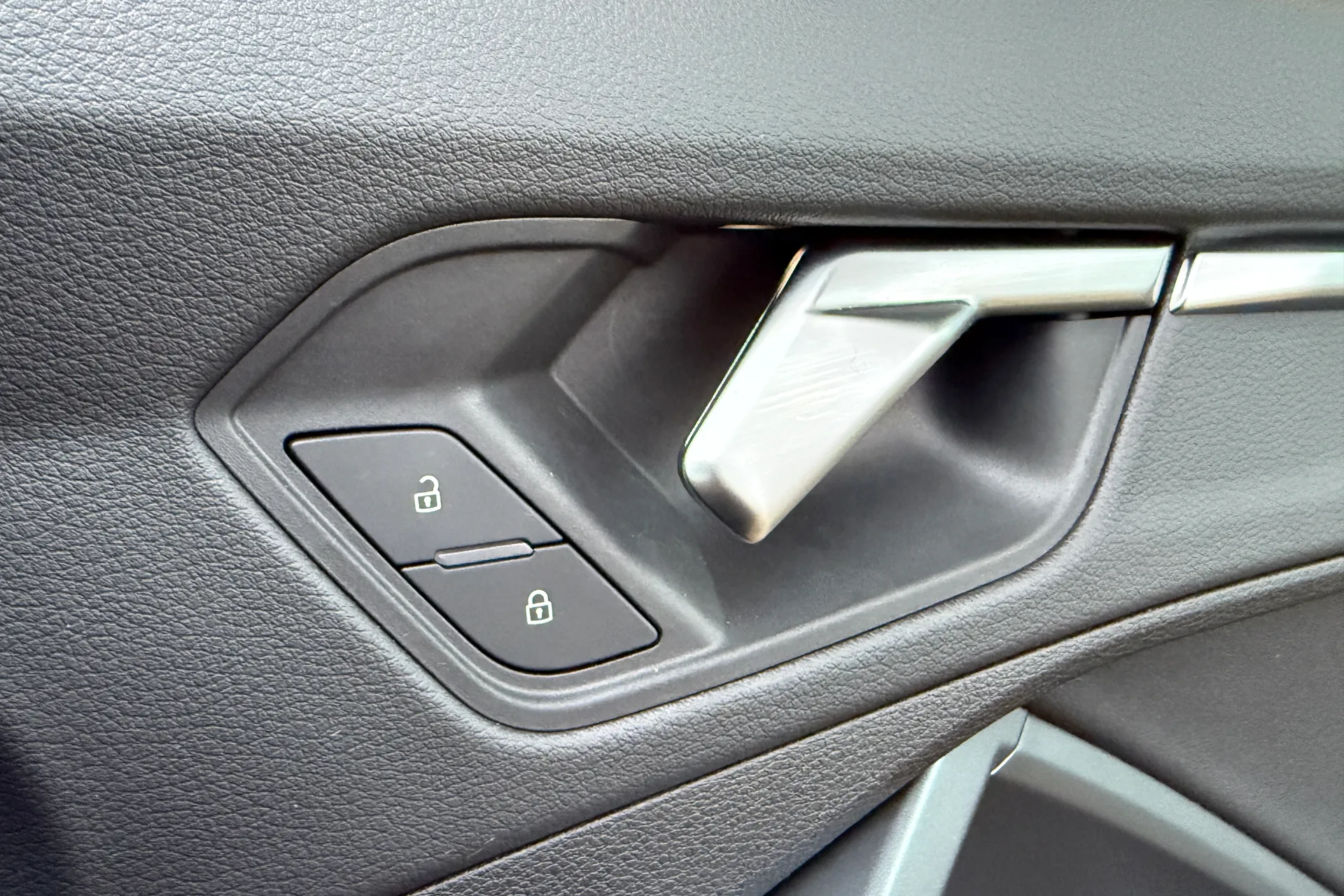 Audi Q3 thumbnail image number 34