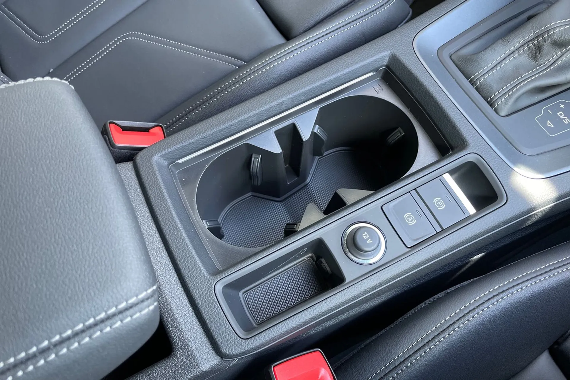 Audi Q3 thumbnail image number 42