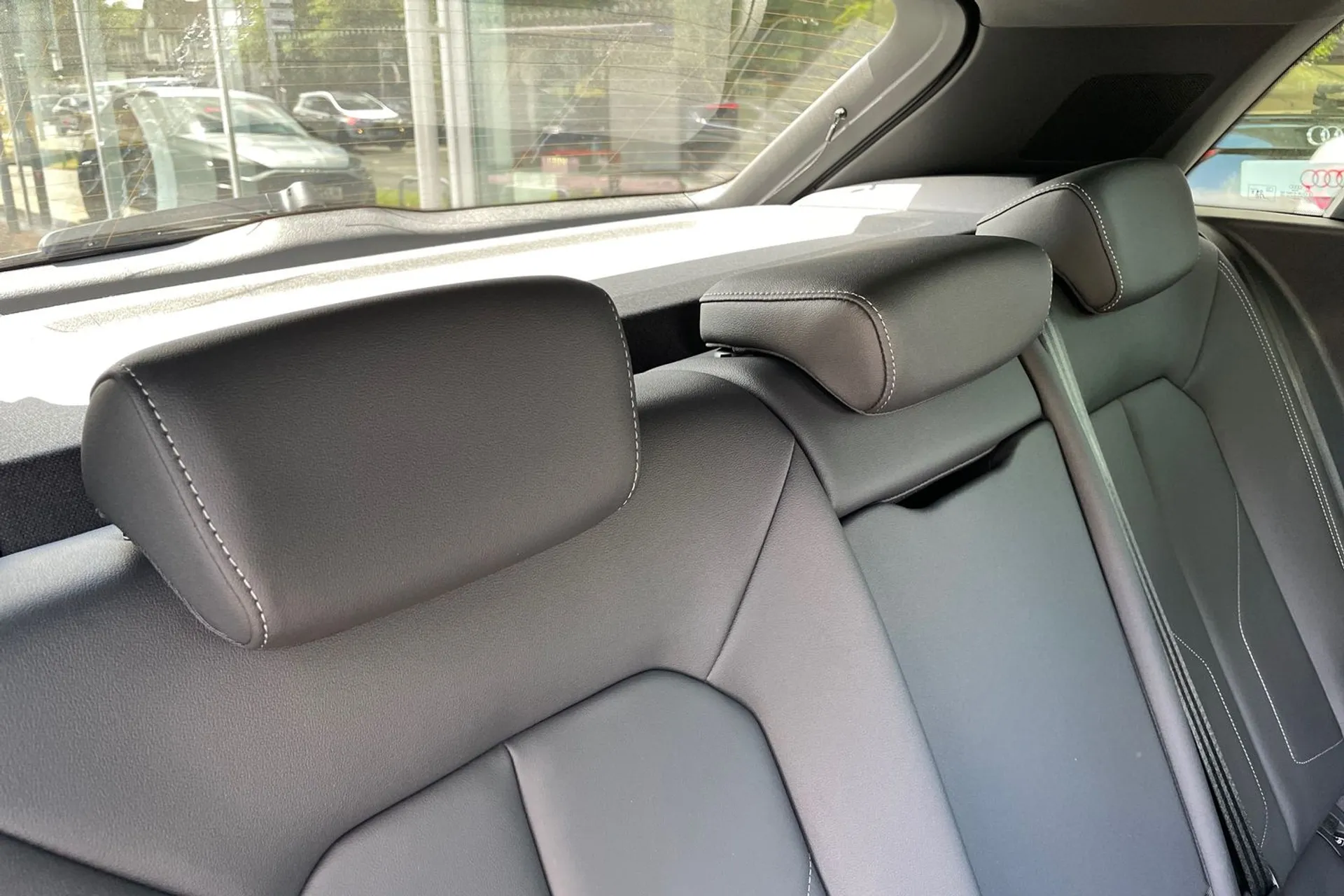 Audi Q3 thumbnail image number 50