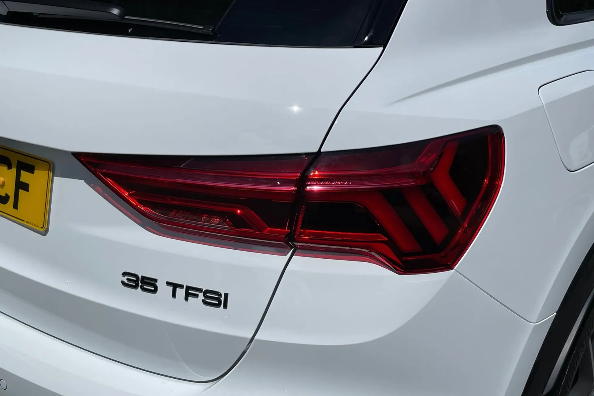 Audi Q3 thumbnail image number 21