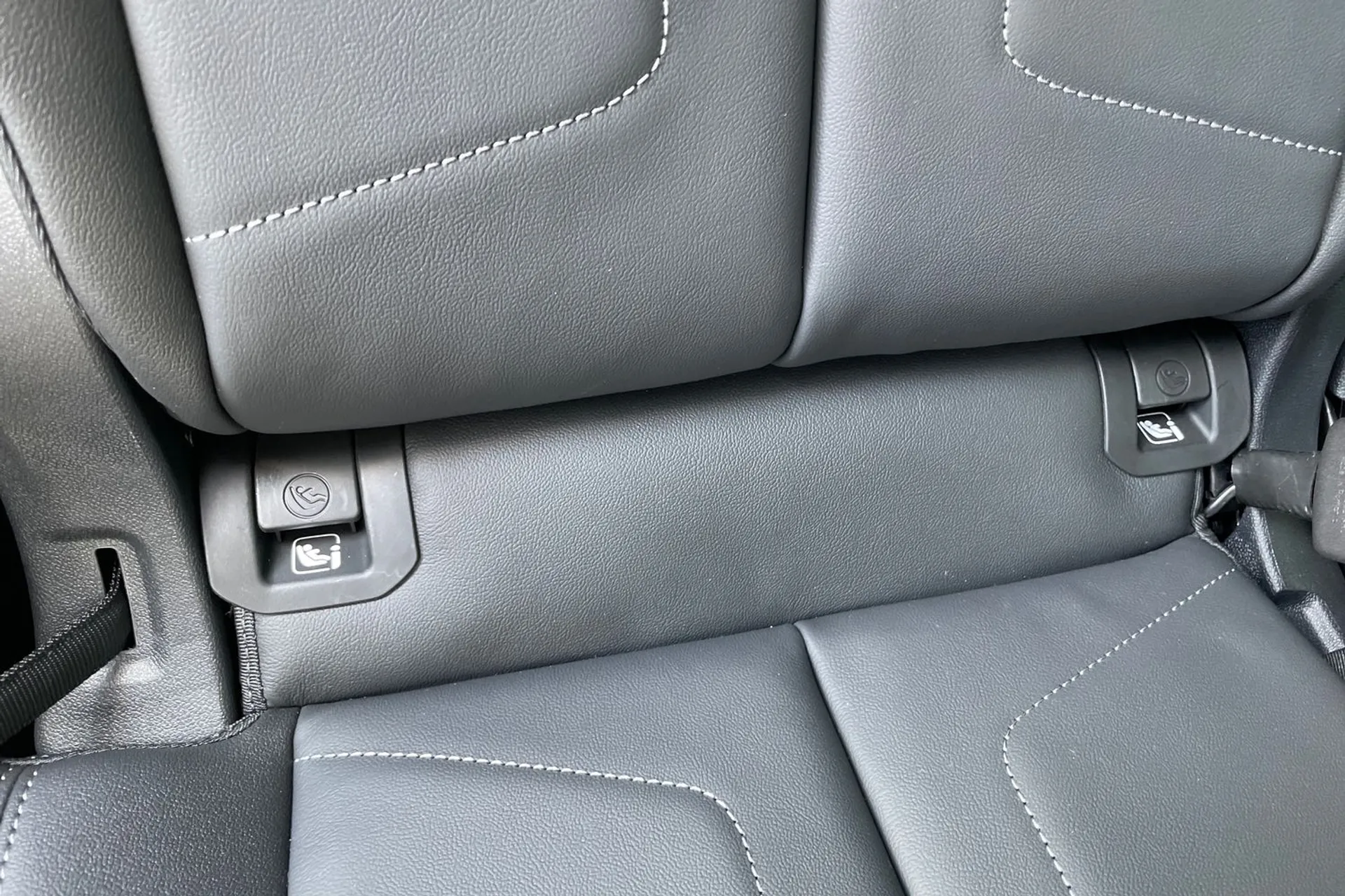 Audi Q3 thumbnail image number 24