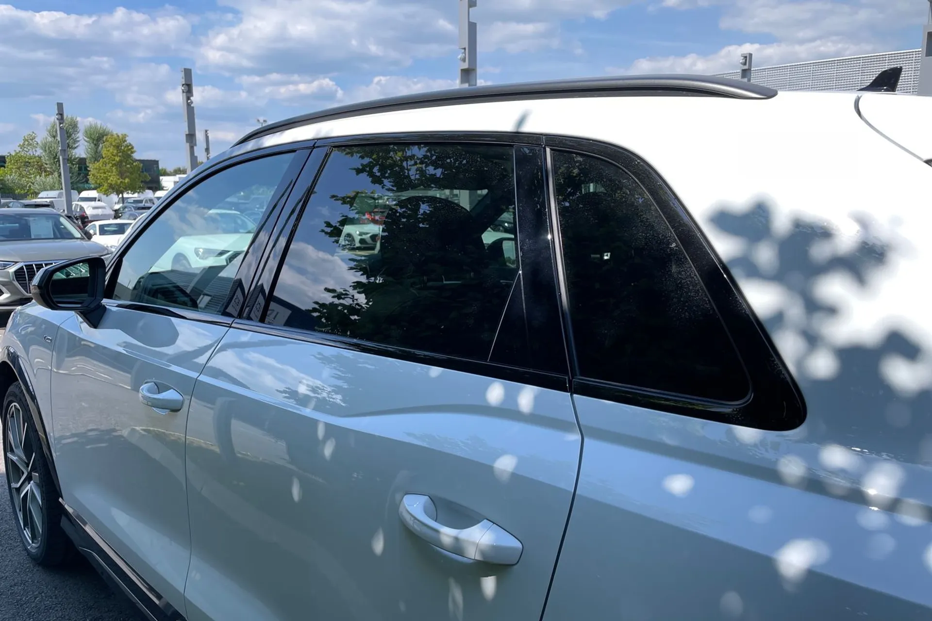 Audi Q3 thumbnail image number 13