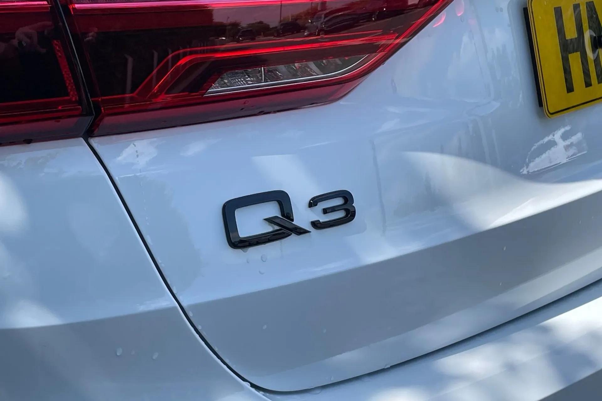 Audi Q3 thumbnail image number 15