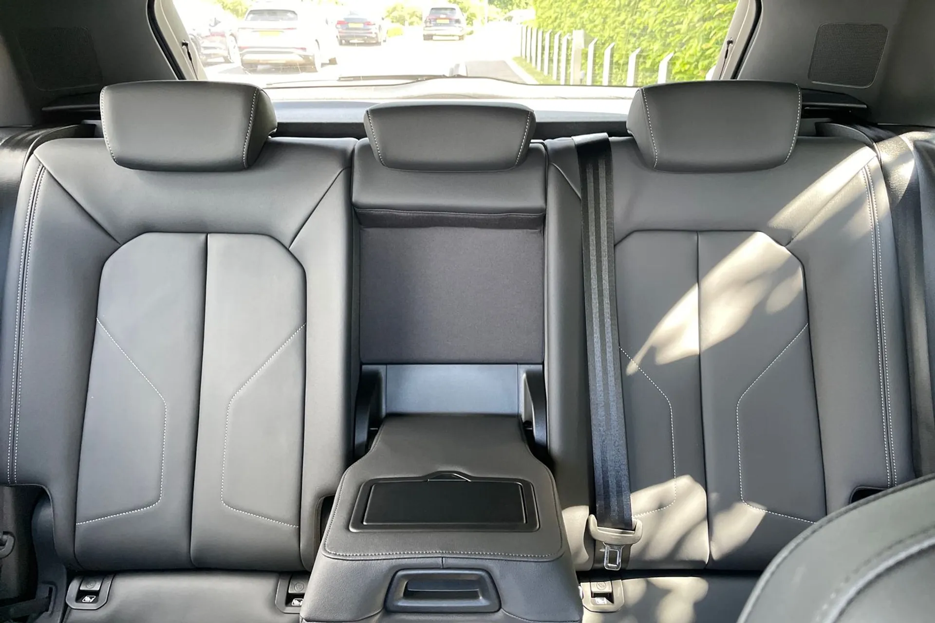 Audi Q3 thumbnail image number 31