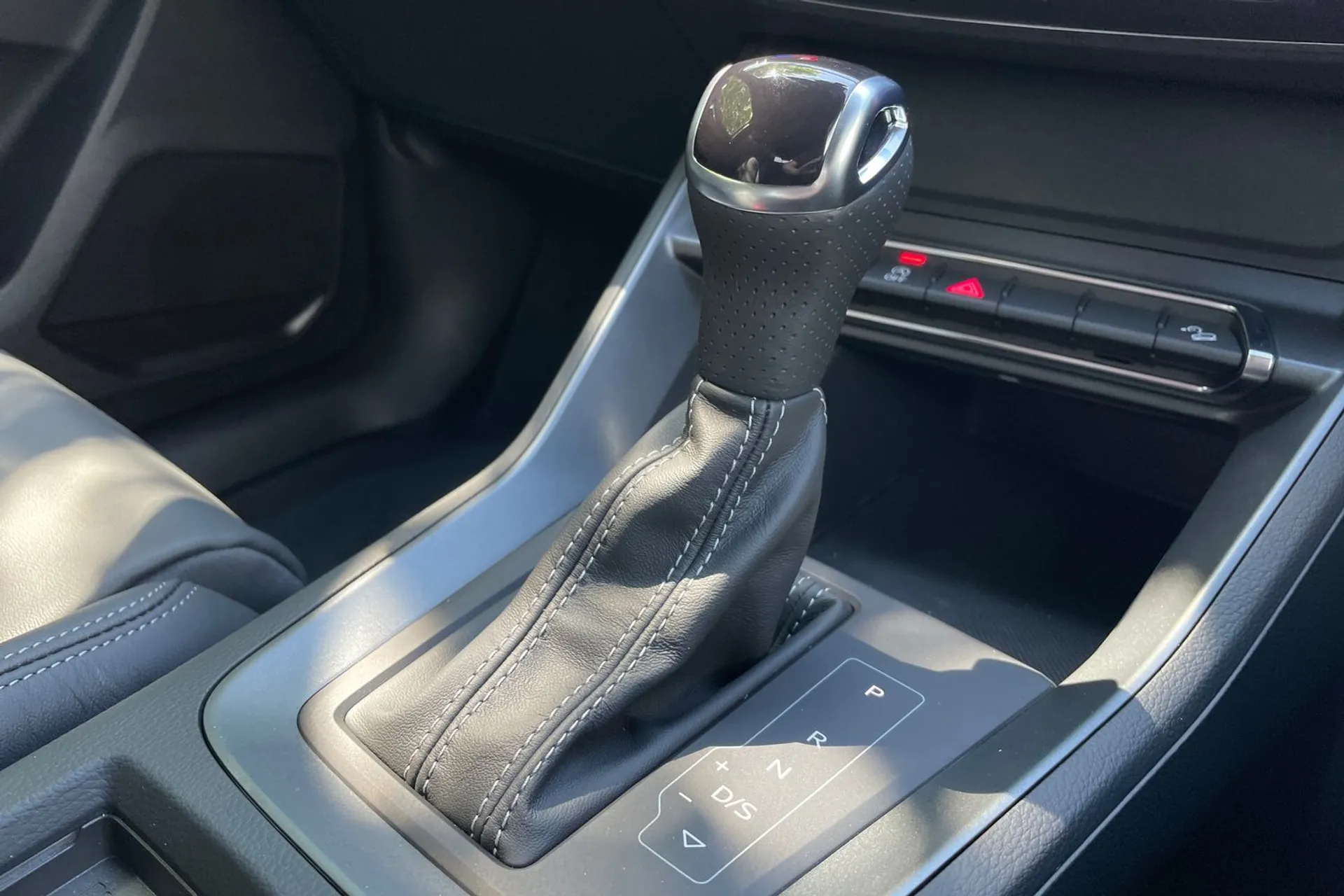 Audi Q3 thumbnail image number 34