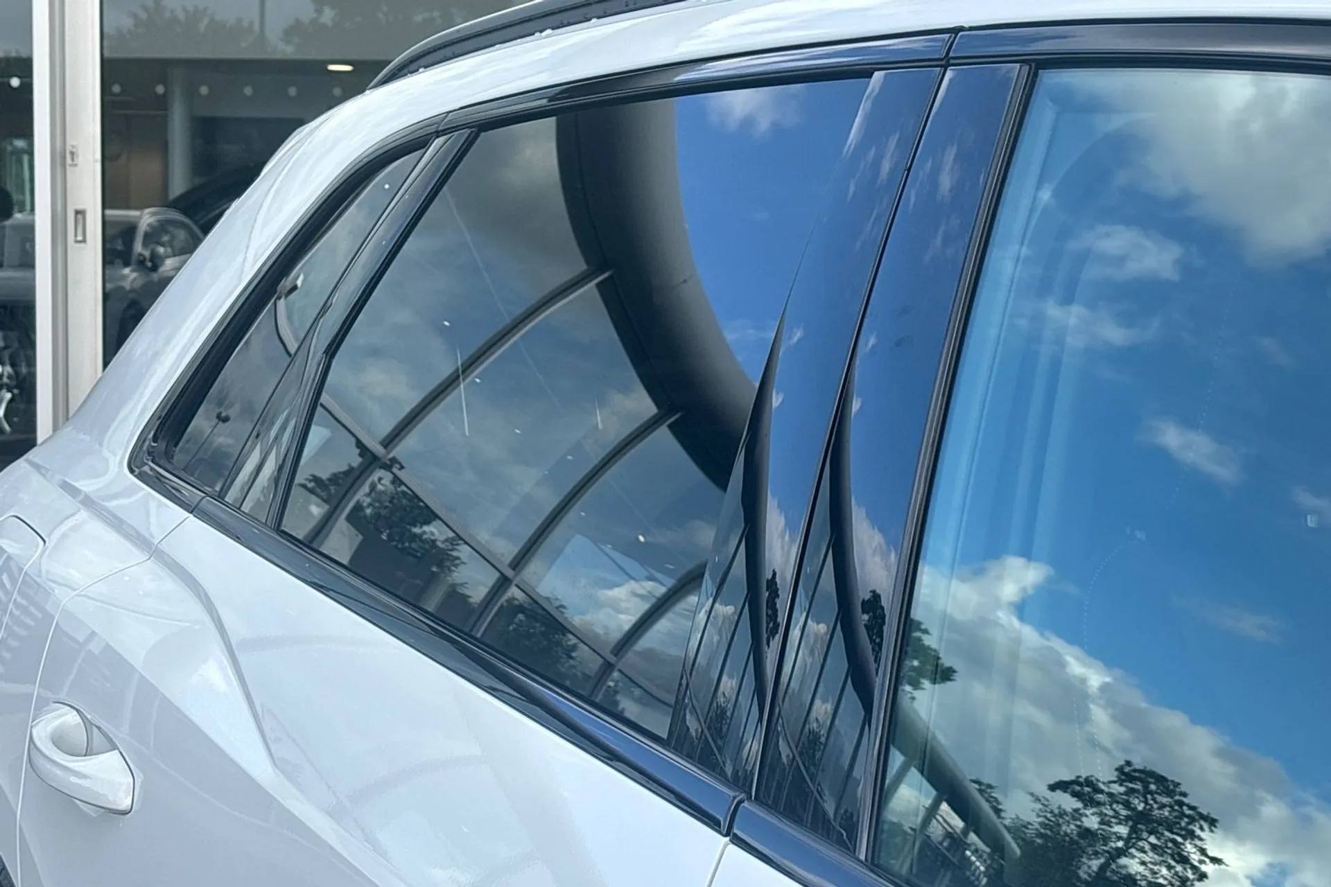 Audi Q3 thumbnail image number 22